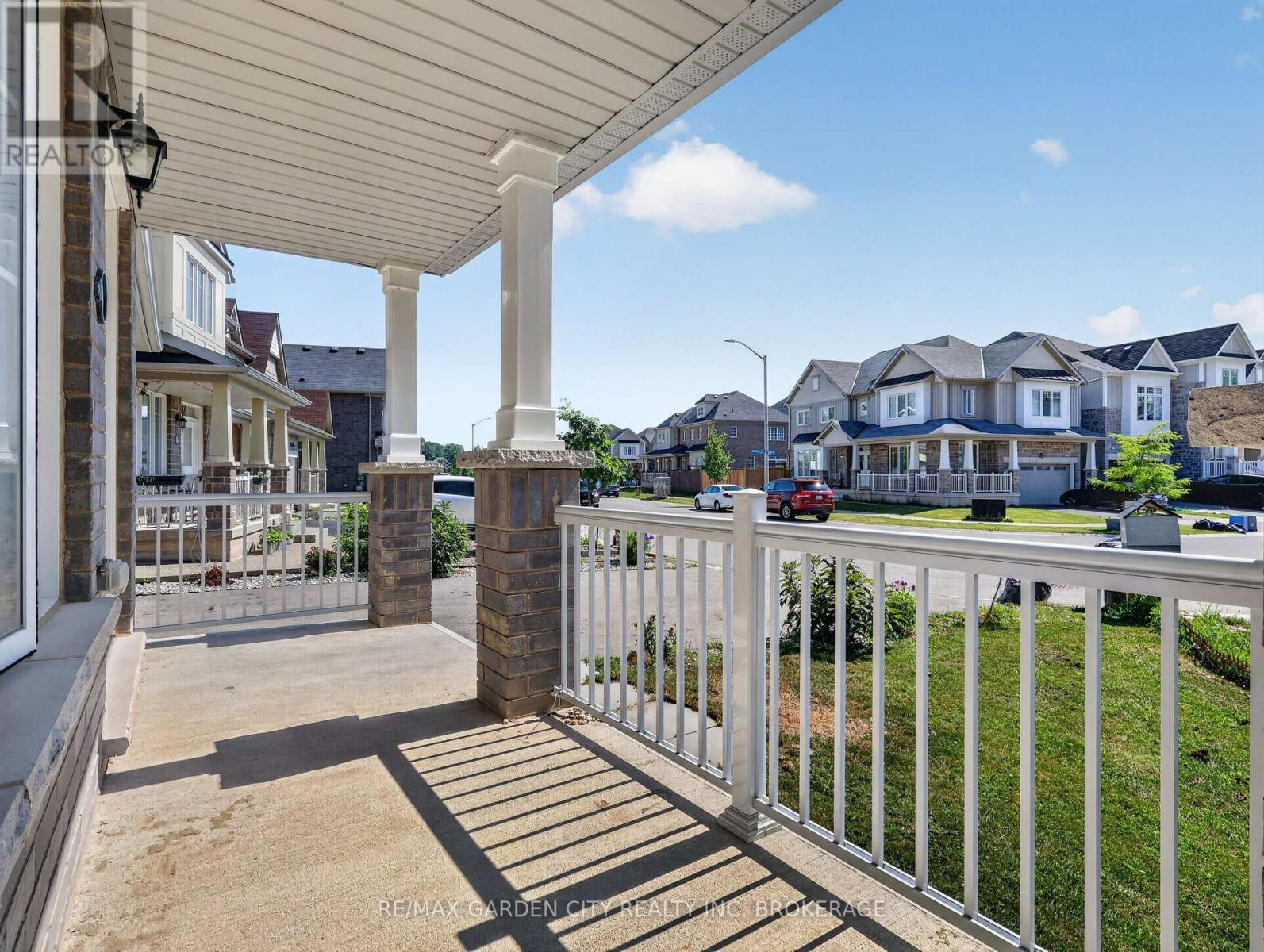 7568 Tupelo Crescent, Niagara Falls, Ontario  L2H 3S5 - Photo 3 - X13663818