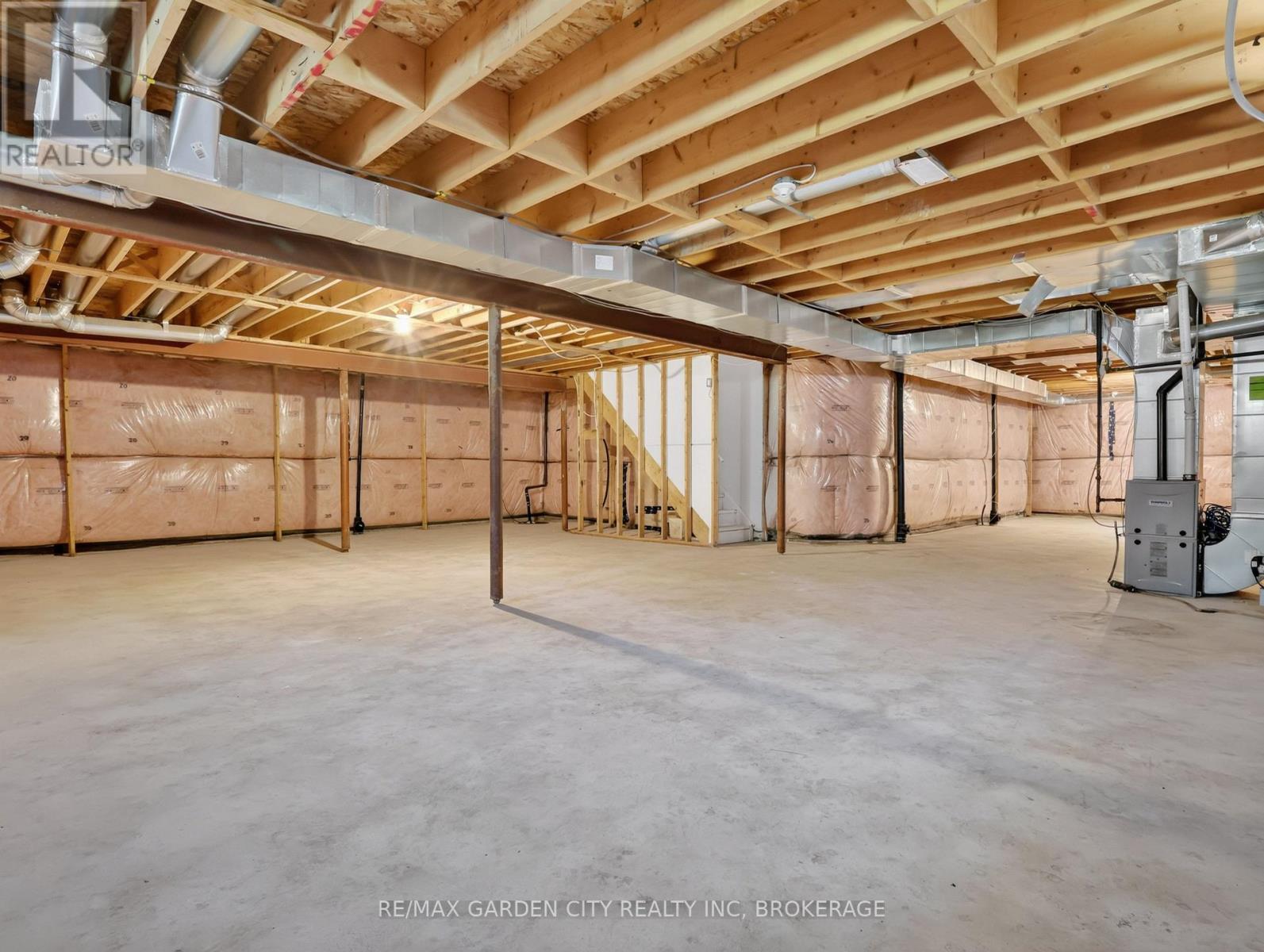 7568 Tupelo Crescent, Niagara Falls, Ontario  L2H 3S5 - Photo 45 - X13663818