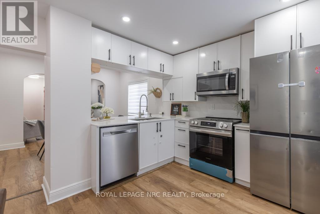 21 Trapnell Street, St. Catharines, Ontario  L2R 1B1 - Photo 9 - X13666034