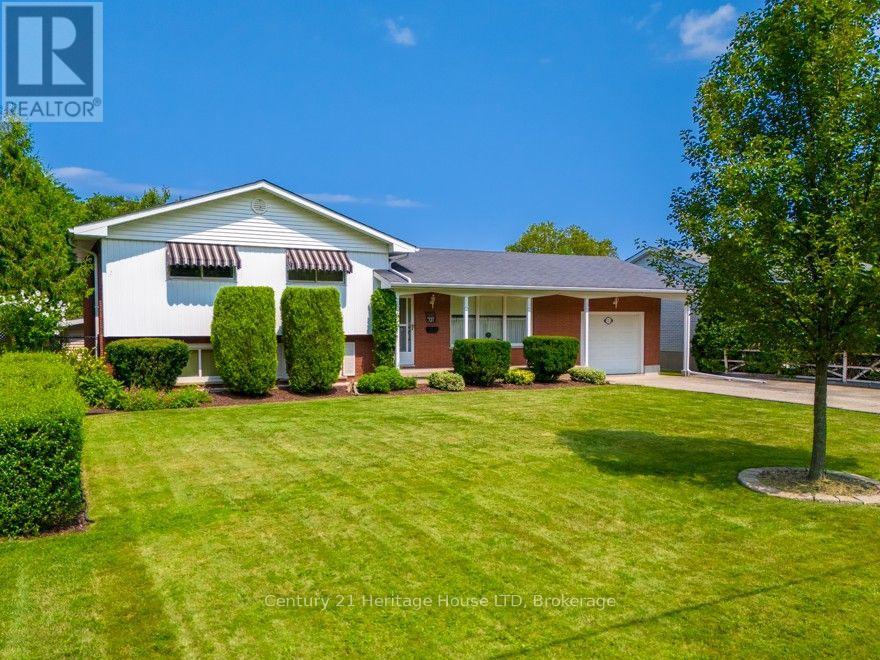 121 Lockhart Drive, St. Catharines, Ontario  L2T 1W3 - Photo 2 - X13667214