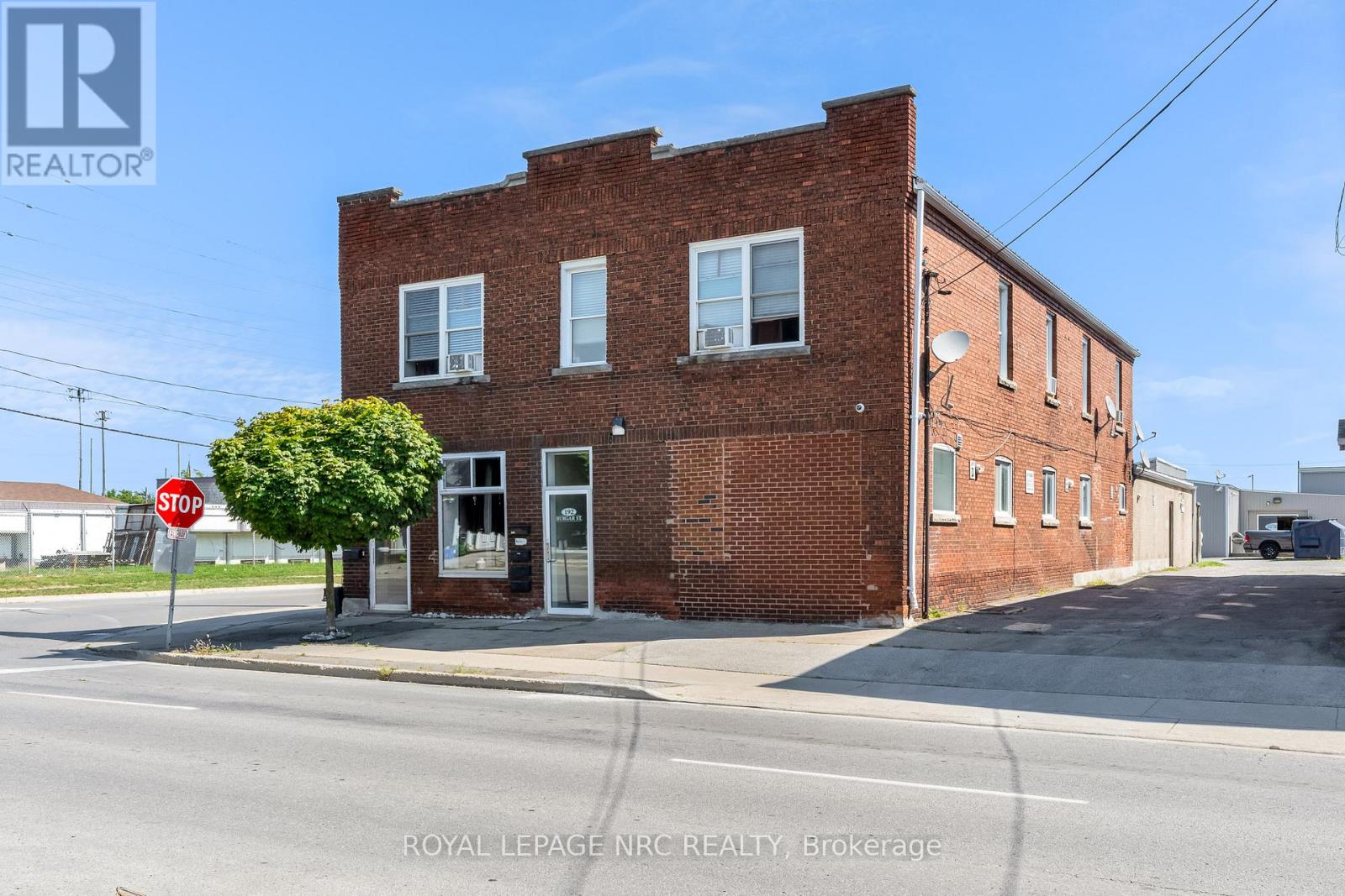 192 Burgar Street, Welland, Ontario  L3B 2T4 - Photo 1 - X13667532