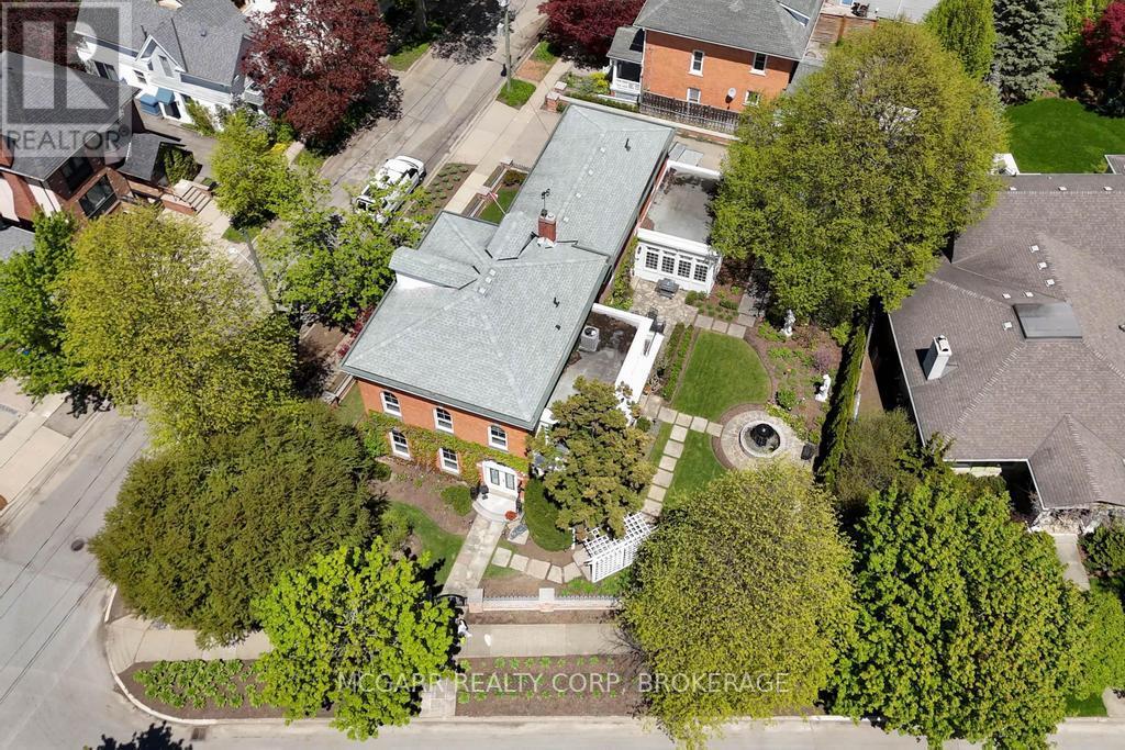 38 Yates Street, St. Catharines, Ontario  L2R 5R4 - Photo 2 - X13668276