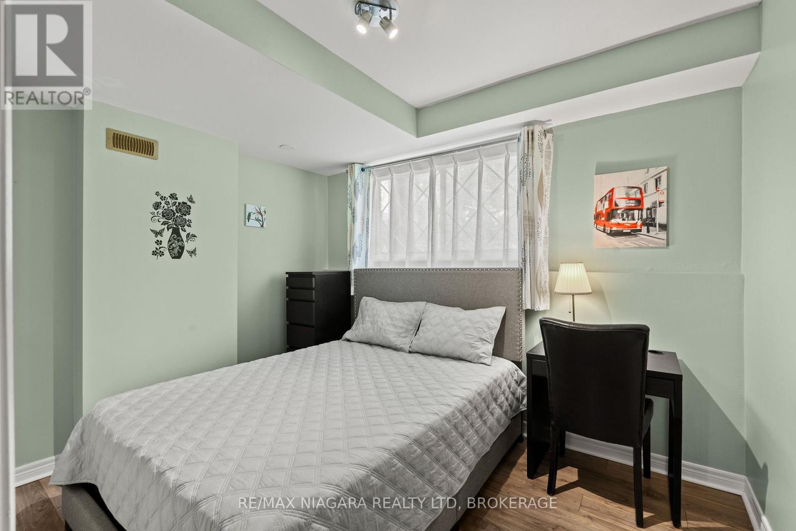 90 Mary Street, Niagara-On-The-Lake, Ontario  L0S 1J0 - Photo 24 - X13668834