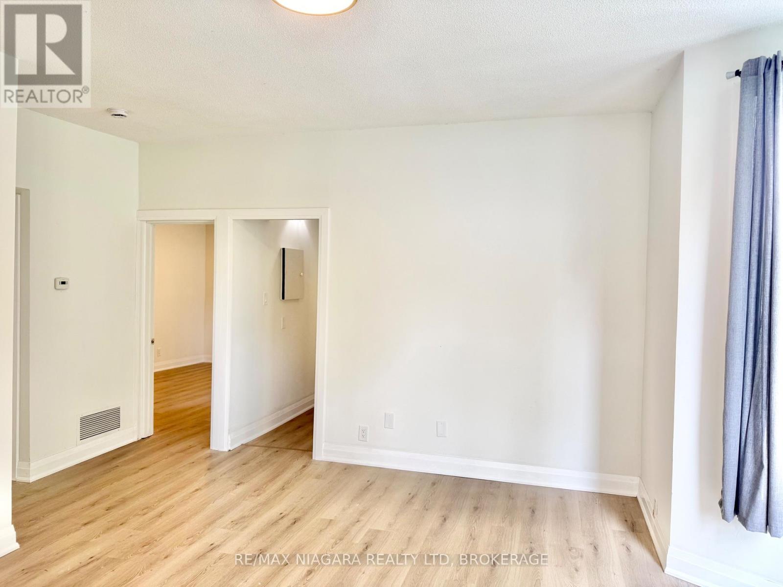 Unit 3 - 4674 Zimmerman Avenue, Niagara Falls, Ontario  L2E 3M6 - Photo 3 - X13669152