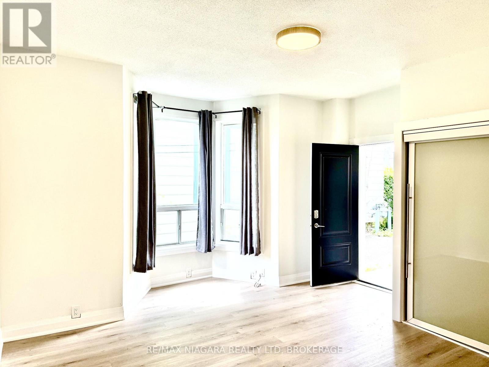 Unit 3 - 4674 Zimmerman Avenue, Niagara Falls, Ontario  L2E 3M6 - Photo 4 - X13669152