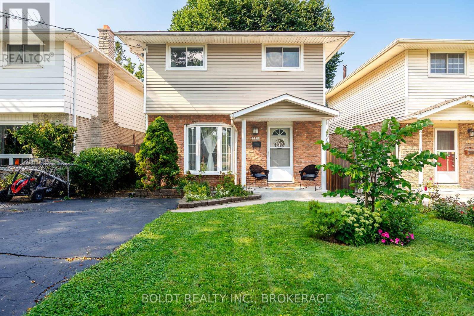 13 1/2 Northglen Avenue, St. Catharines, Ontario  L2M 1B3 - Photo 1 - X13671790