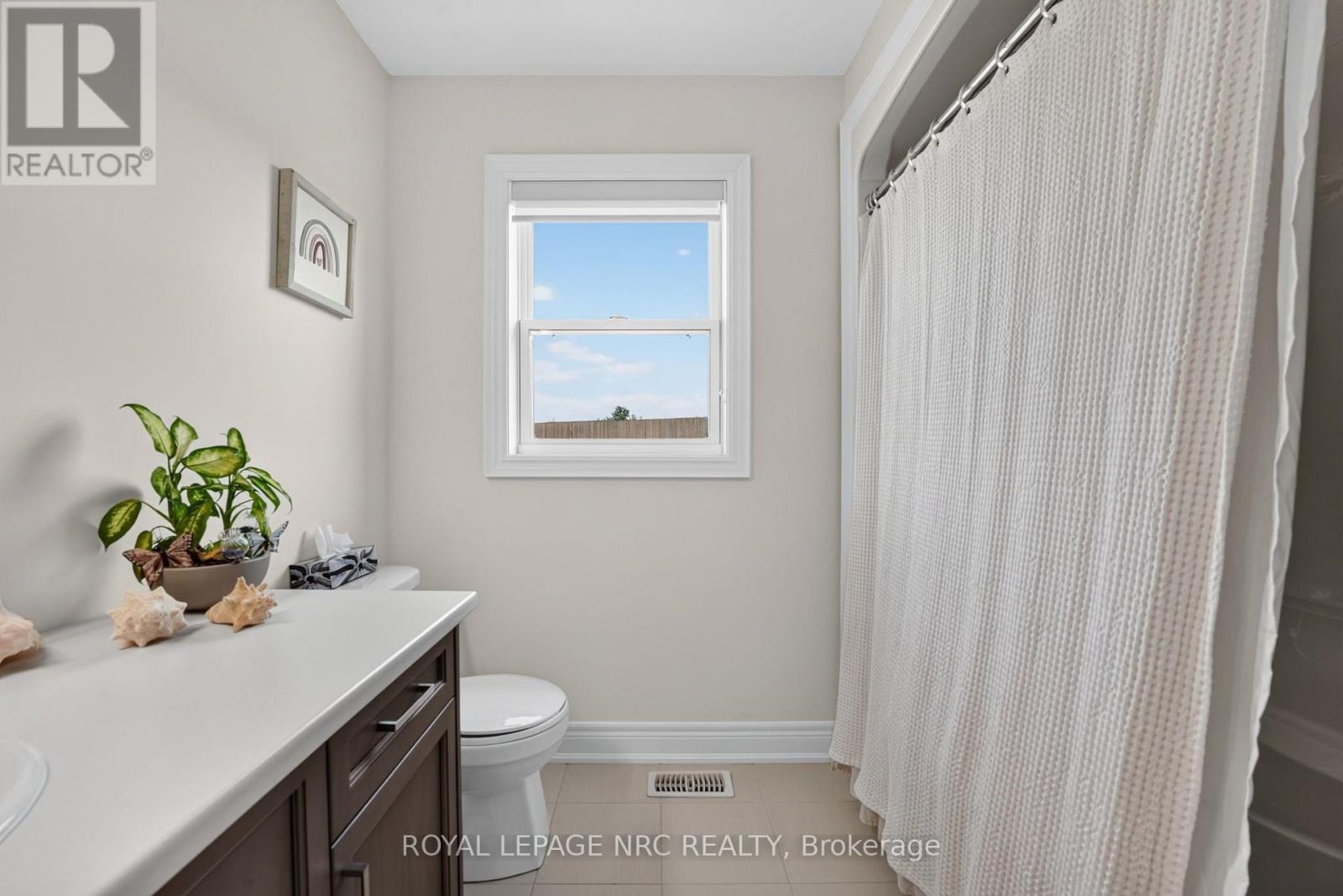 4162 Village Creek Drive, Fort Erie, Ontario  L0S 1S0 - Photo 32 - X13672872