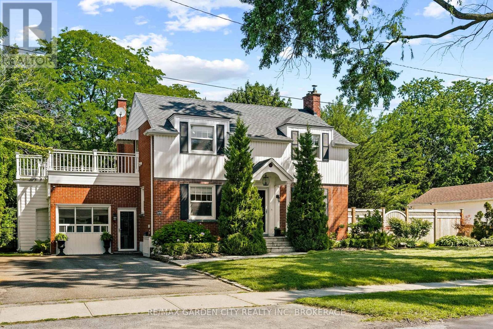 6751 Barker Street, Niagara Falls, Ontario  L2G 1Z1 - Photo 1 - X13674508