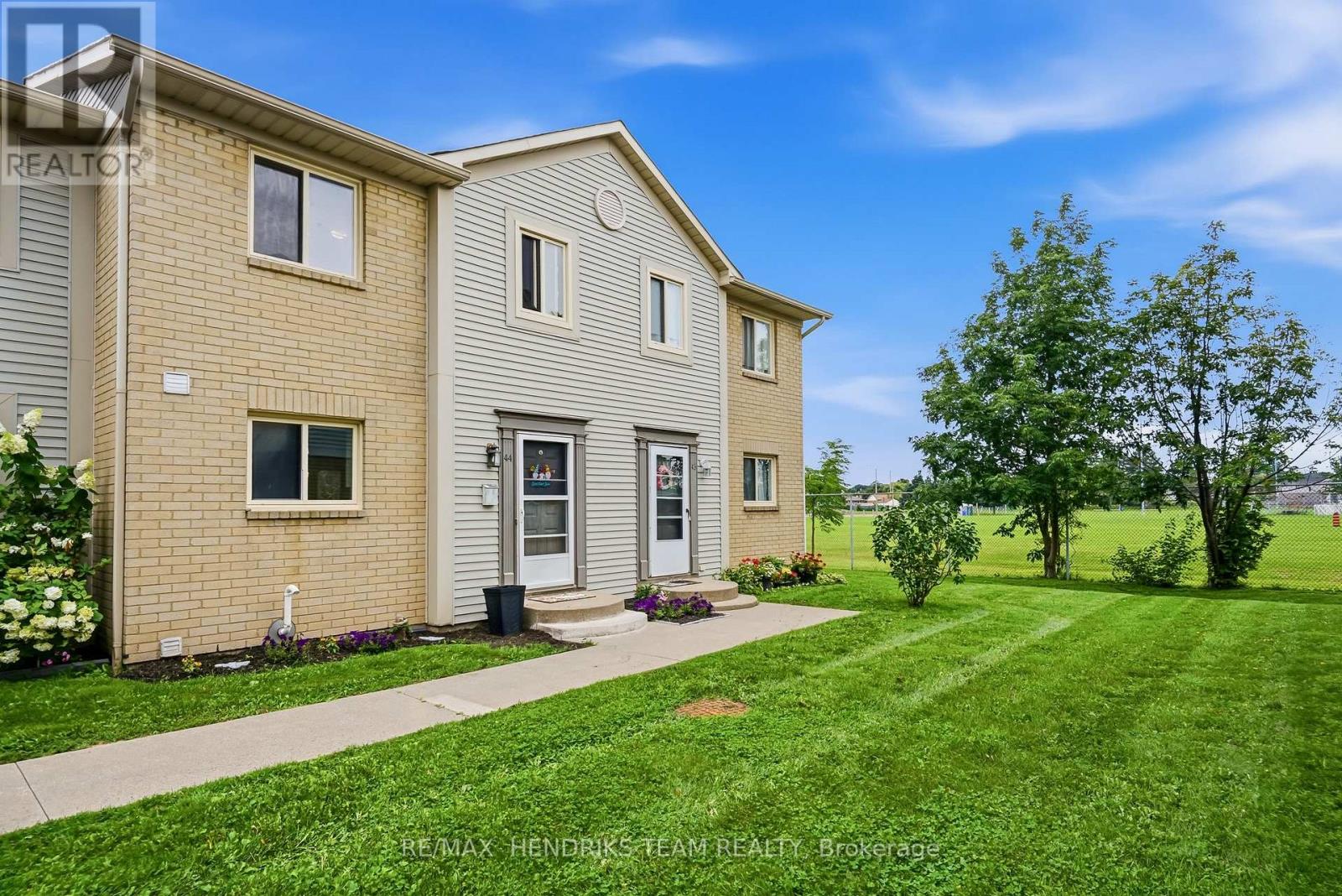 44 - 65 Dorchester Boulevard, St. Catharines, Ontario  L2M 7T7 - Photo 1 - X13676890