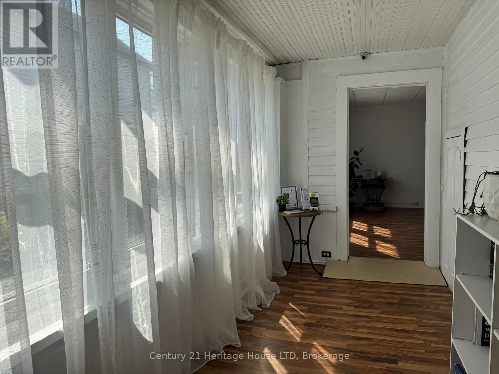 2nd Floor - 355 Ridge Road N, Fort Erie, Ontario  L0S 1N0 - Photo 6 - X13677030