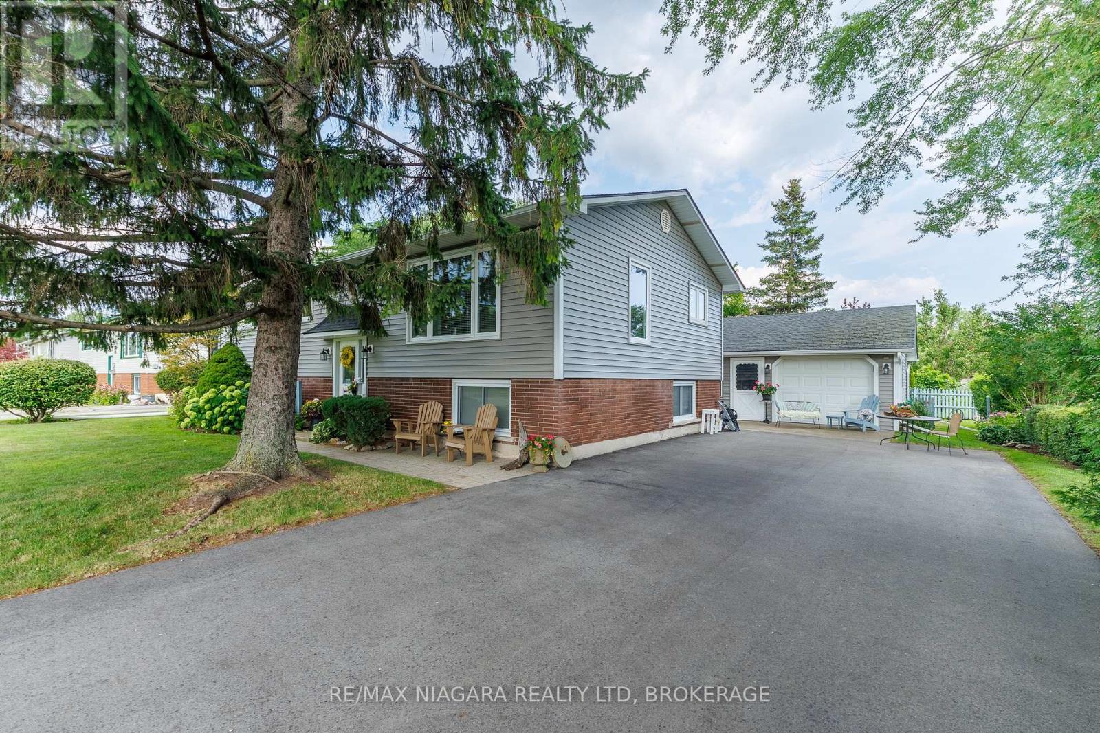 924 Daytona Drive, Fort Erie, Ontario  L2A 4Z8 - Photo 2 - X13678620