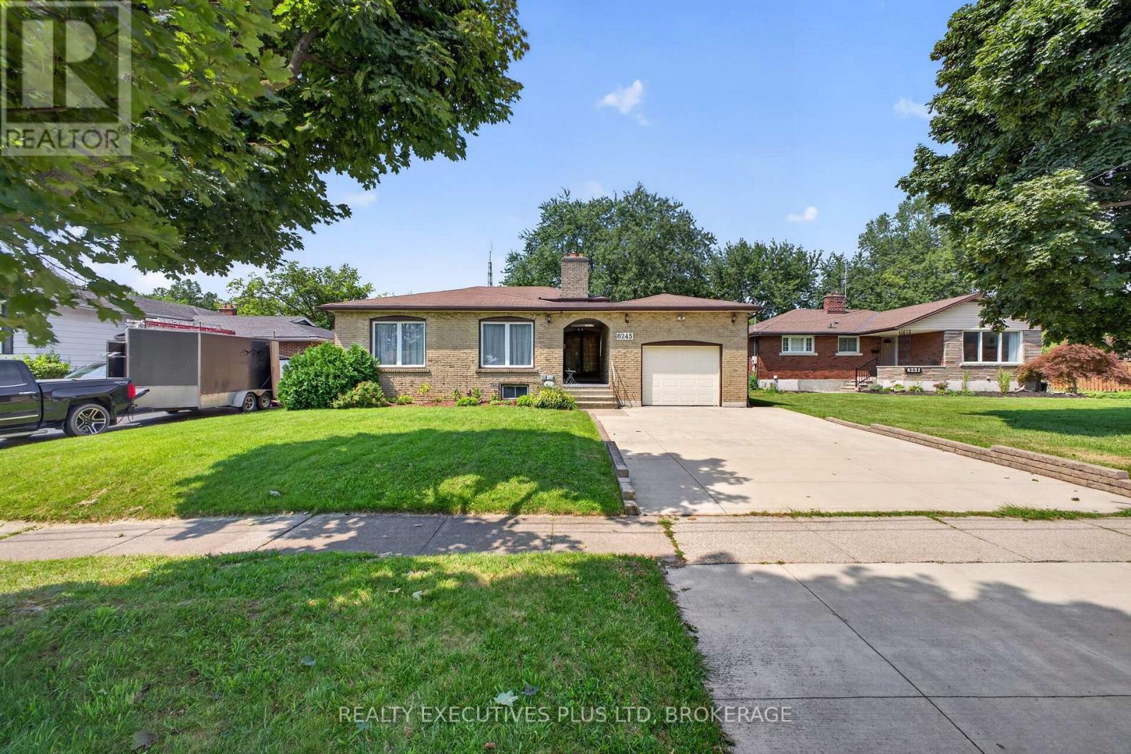6245 Pitton Road, Niagara Falls, Ontario  L2H 1S2 - Photo 1 - X13681782