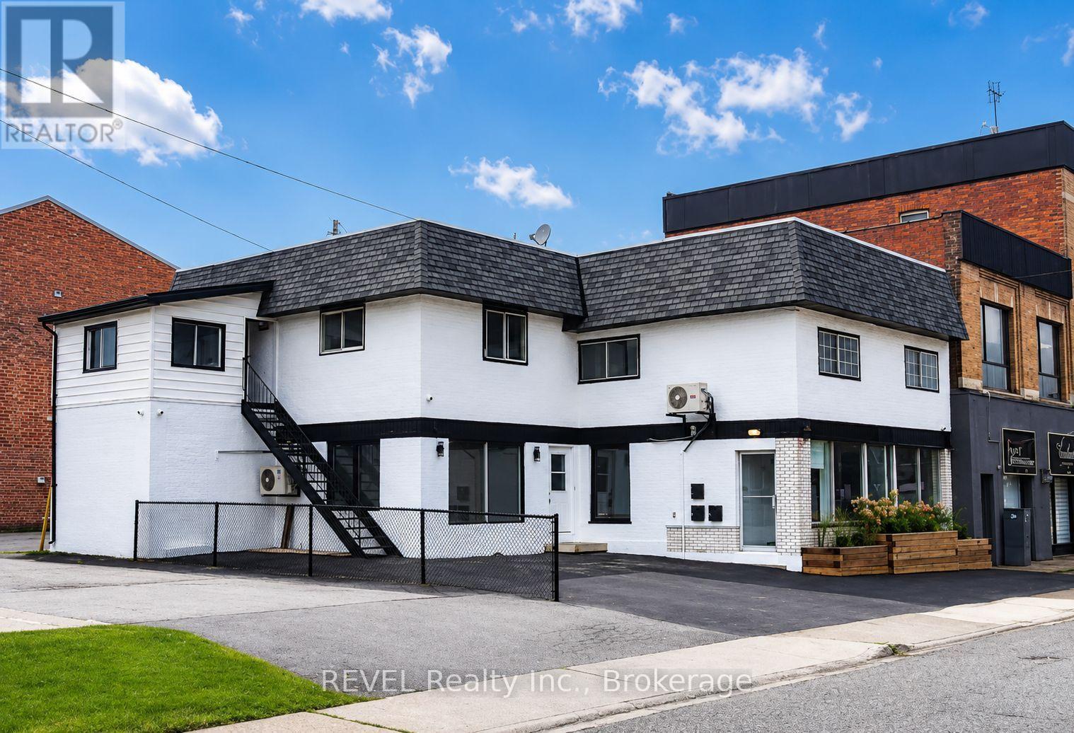 4691 Ontario Avenue, Niagara Falls, Ontario  L2E 3R1 - Photo 1 - X13682852