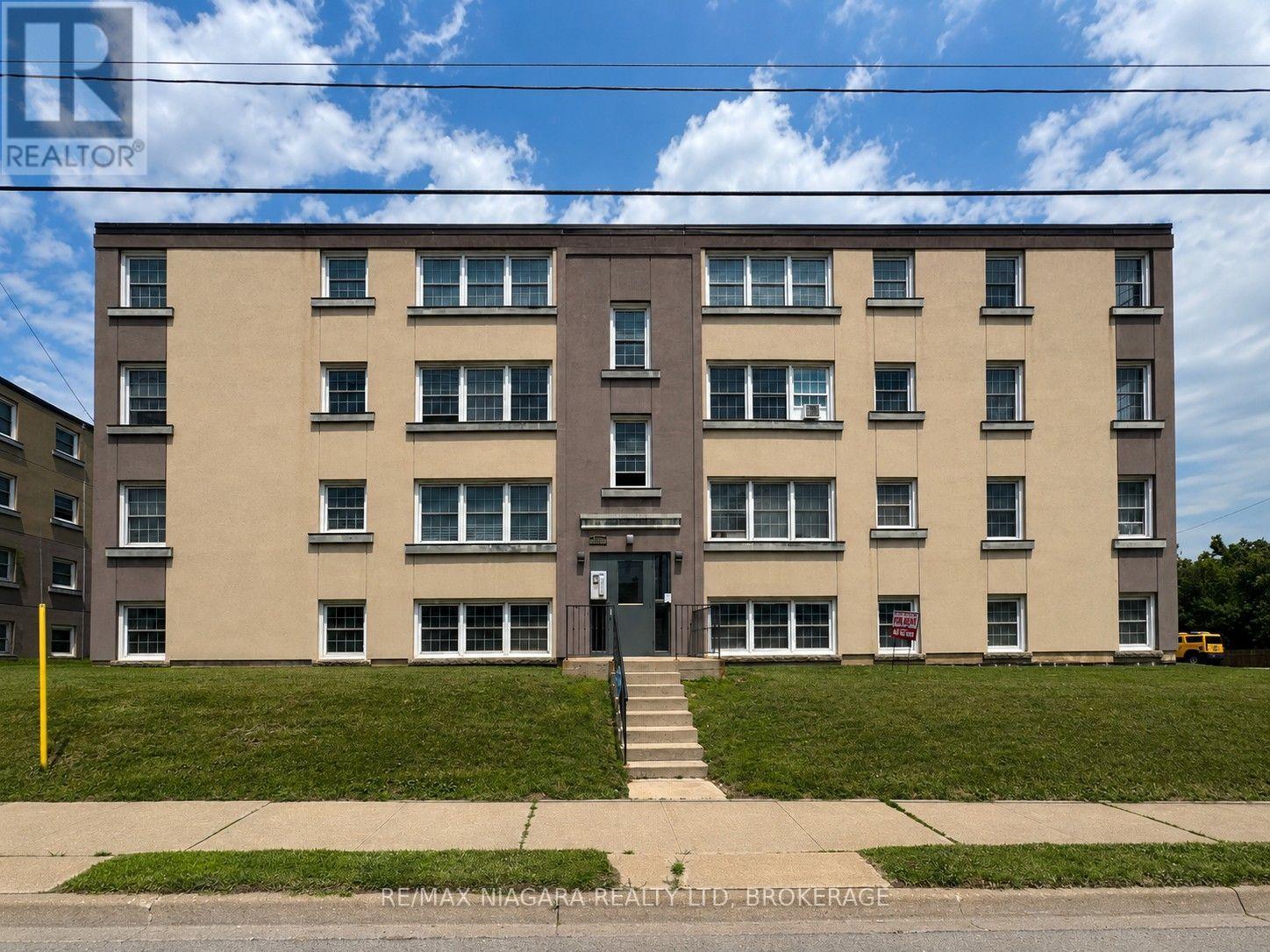 6 - 143 Westchester Crescent, St. Catharines, Ontario  L2P 2N8 - Photo 1 - X13685422
