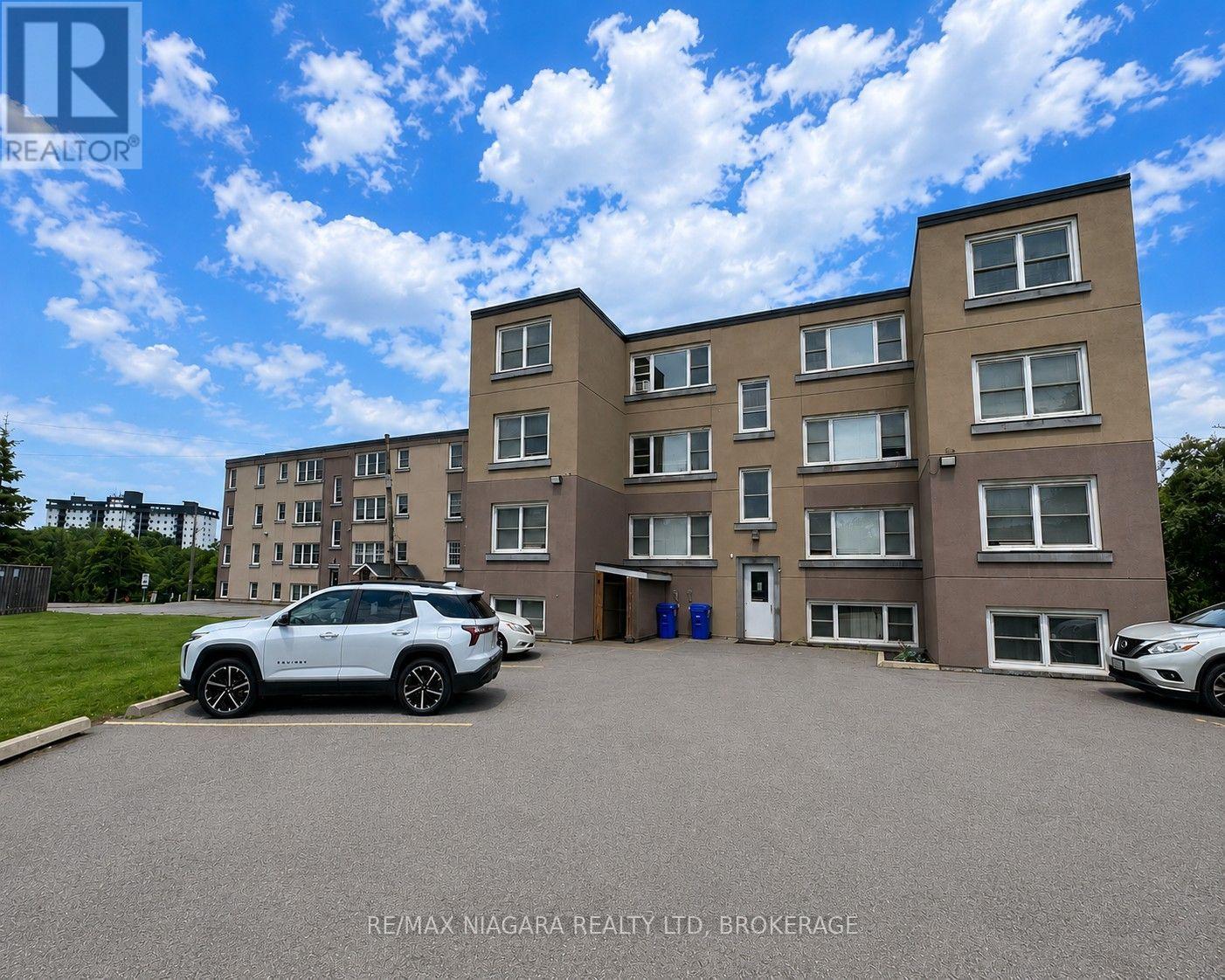 5 - 143 Westchester Crescent, St. Catharines, Ontario  L2P 2N8 - Photo 2 - X13685426