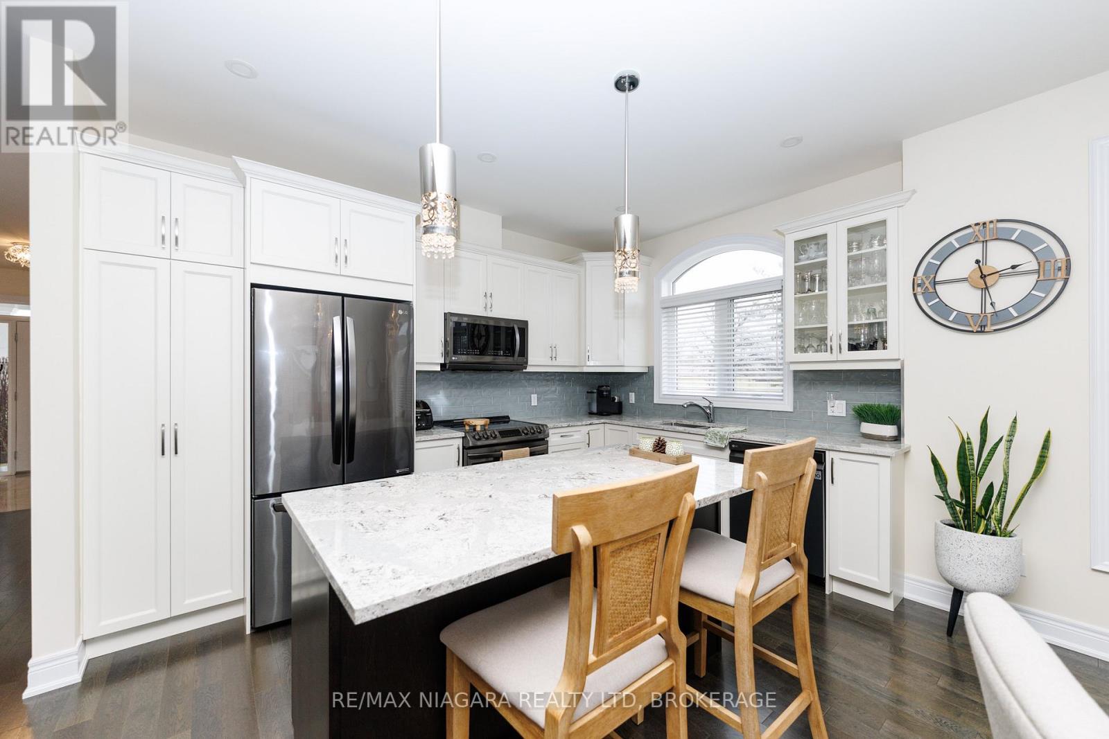 4049 Village Creek Drive, Fort Erie, Ontario  L0S 1S0 - Photo 10 - X13686610