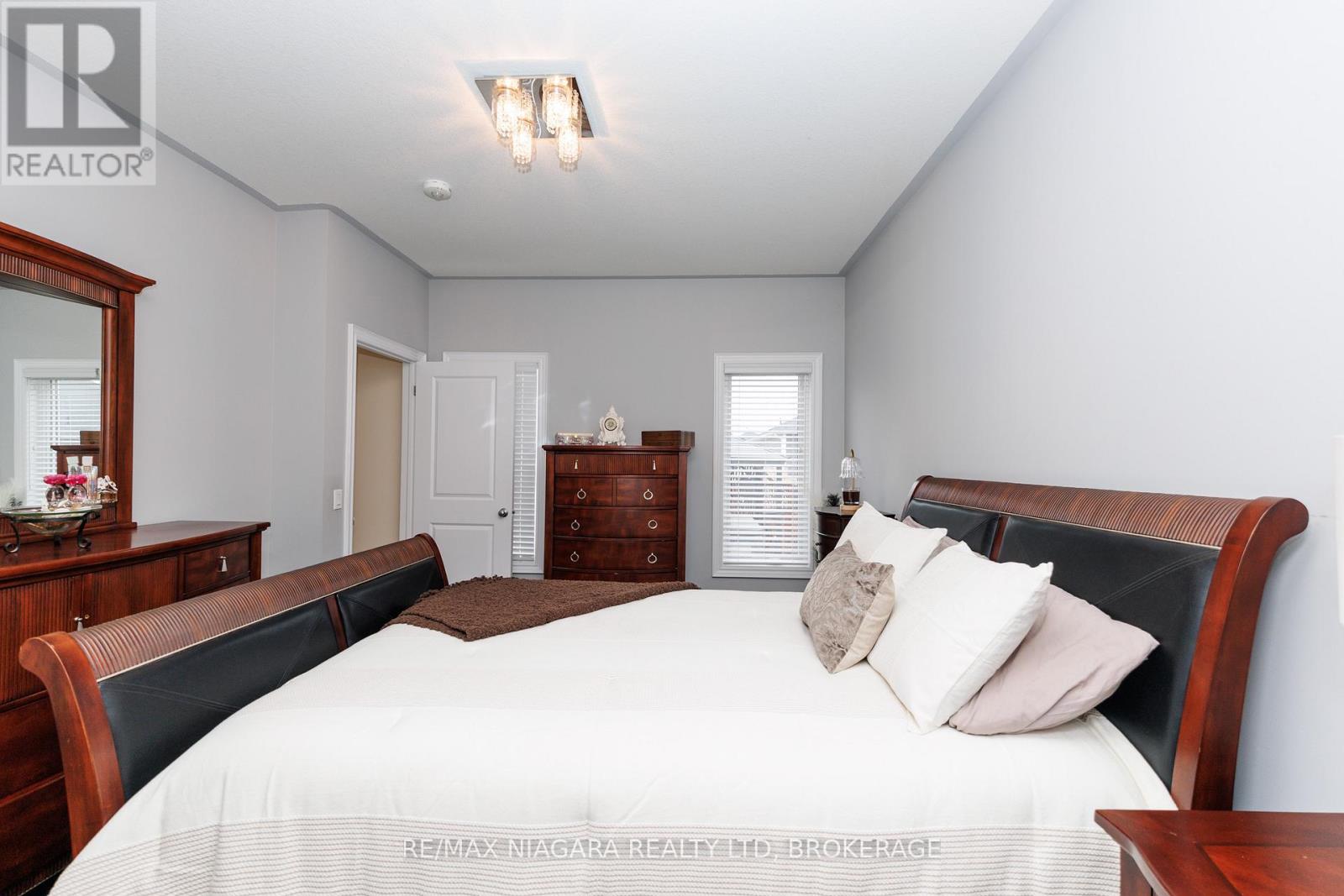 4049 Village Creek Drive, Fort Erie, Ontario  L0S 1S0 - Photo 18 - X13686610