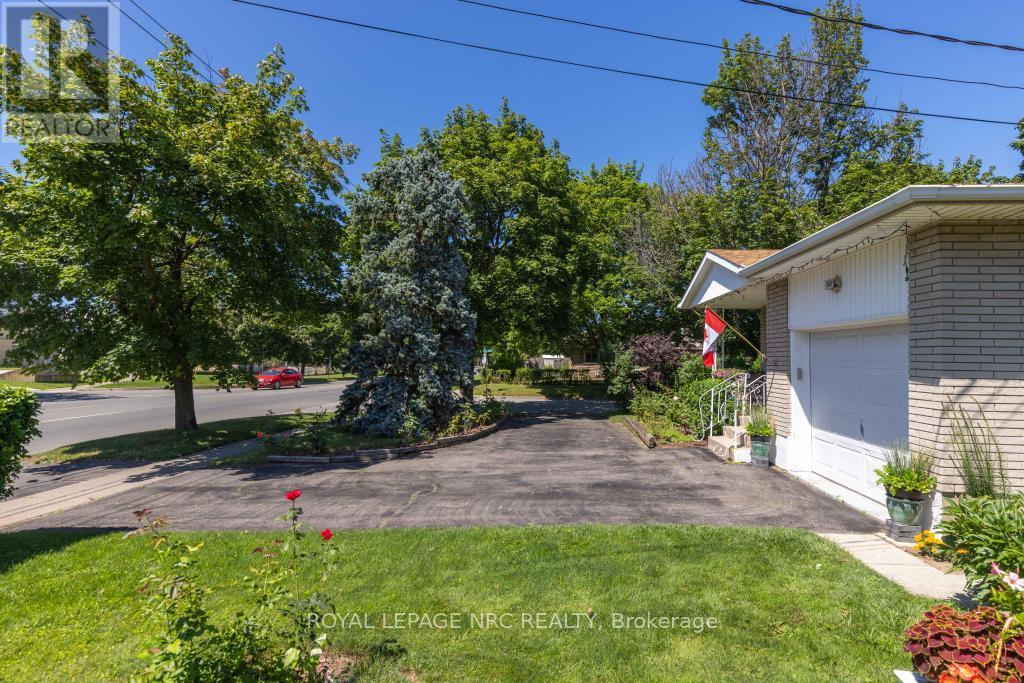 542 Lake Street, St. Catharines, Ontario  L2N 4H8 - Photo 3 - X13688906