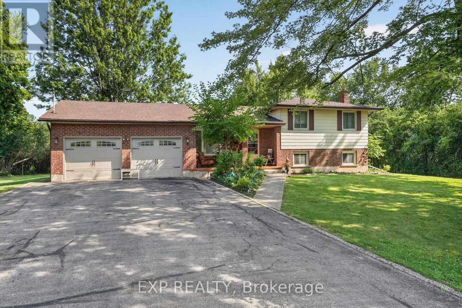 1370 Pound Avenue, Fort Erie, Ontario  L2A 6A3 - Photo 1 - X13689298
