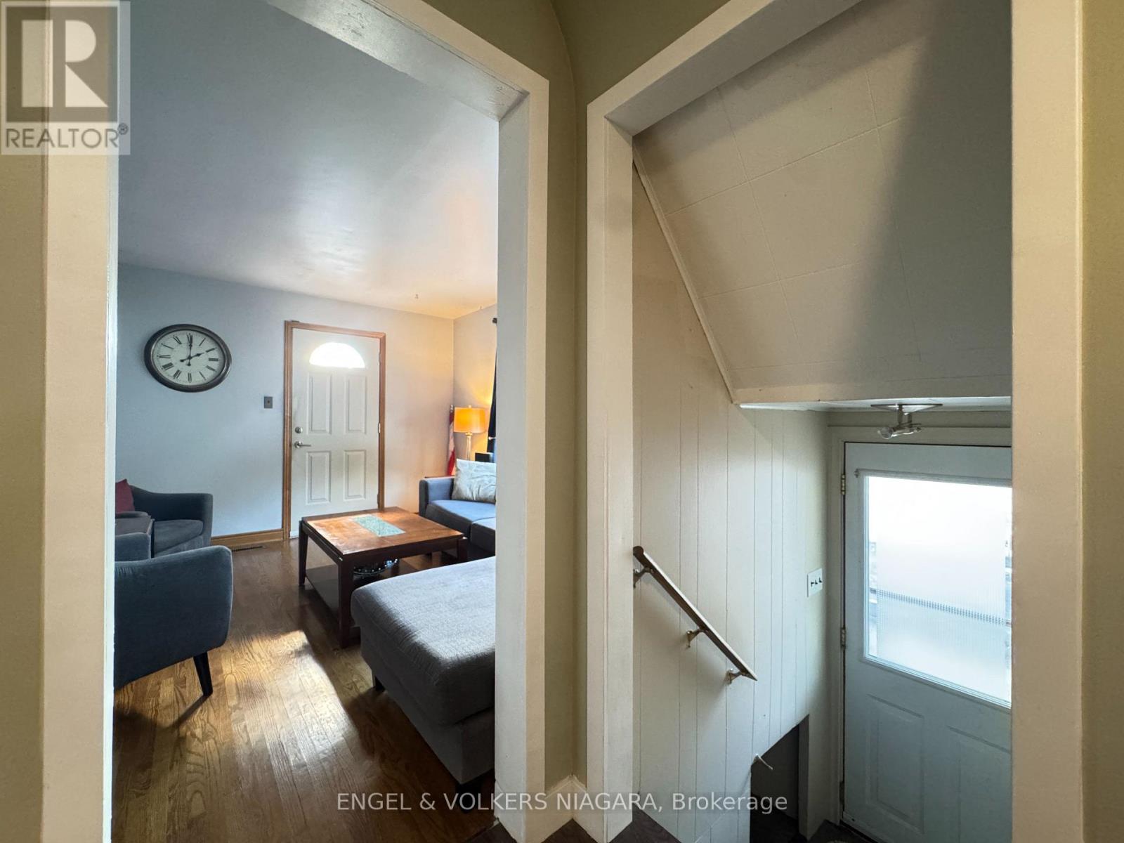 61 Hamilton Street, St. Catharines, Ontario  L2S 1K8 - Photo 21 - X13691588