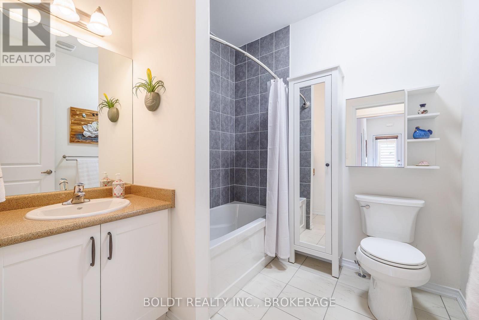 35 Cosmopolitan Common, St. Catharines, Ontario  L2M 0B8 - Photo 20 - X13691738