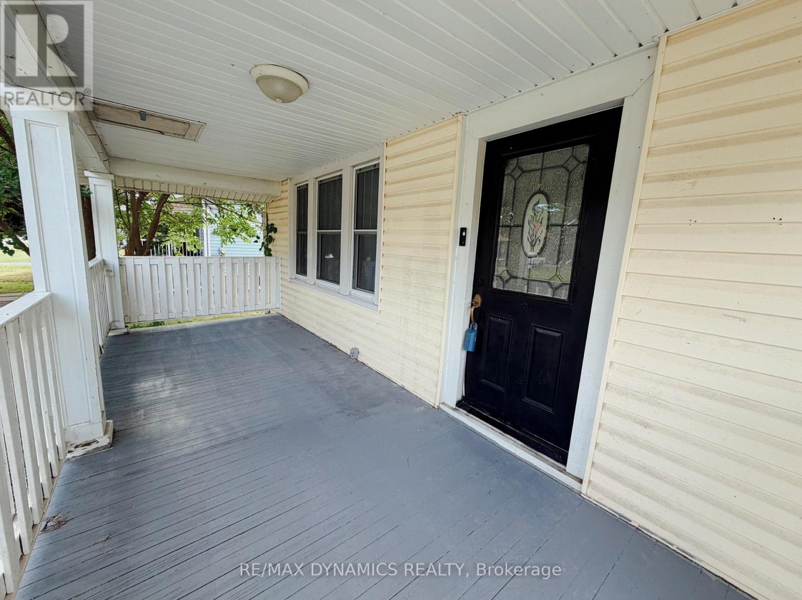 342 Brock Street, Fort Erie, Ontario  L2A 2X3 - Photo 4 - X13692634