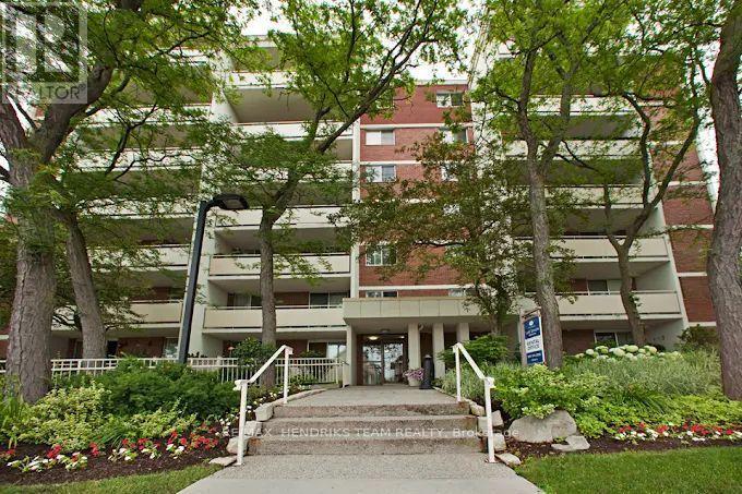 508 - 4982 Chrysler Avenue, Niagara Falls, Ontario  L2E 7B4 - Photo 1 - X13694832