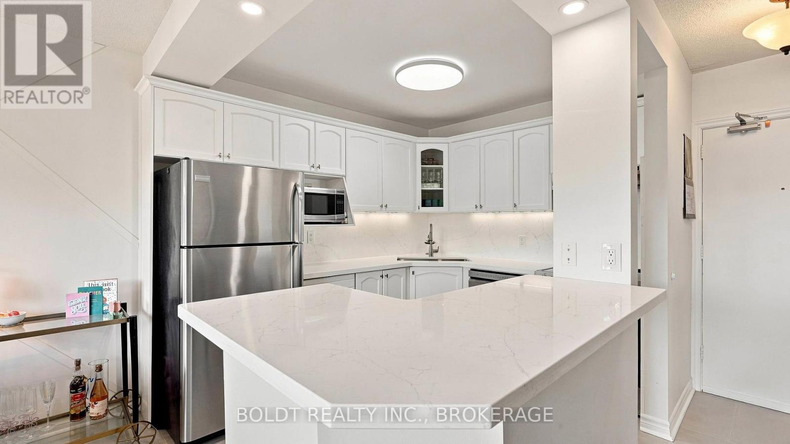 307 - 264 Oakdale Avenue, St. Catharines, Ontario  L2P 2K4 - Photo 9 - X13695392