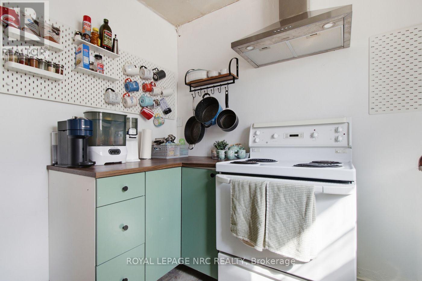 79 Carlton Street, St. Catharines, Ontario  L2R 1R1 - Photo 11 - X13695402