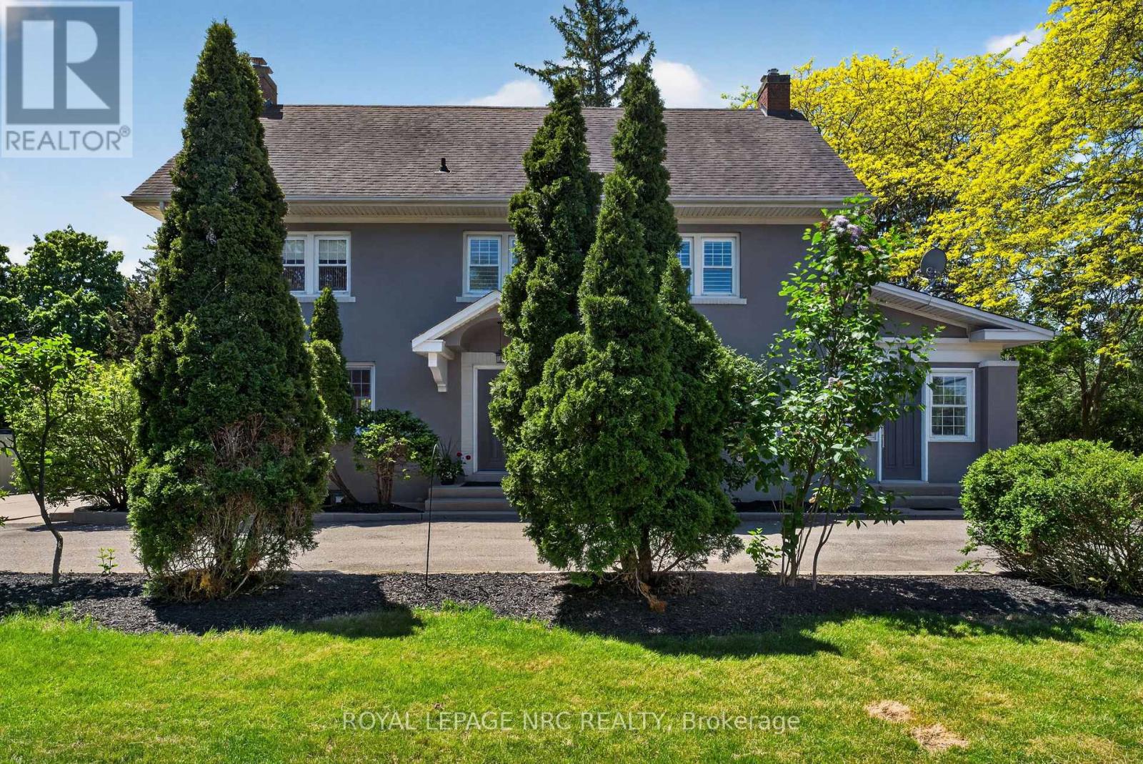 260 Main Street E, Grimsby, Ontario  L3M 1P8 - Photo 1 - X13696330