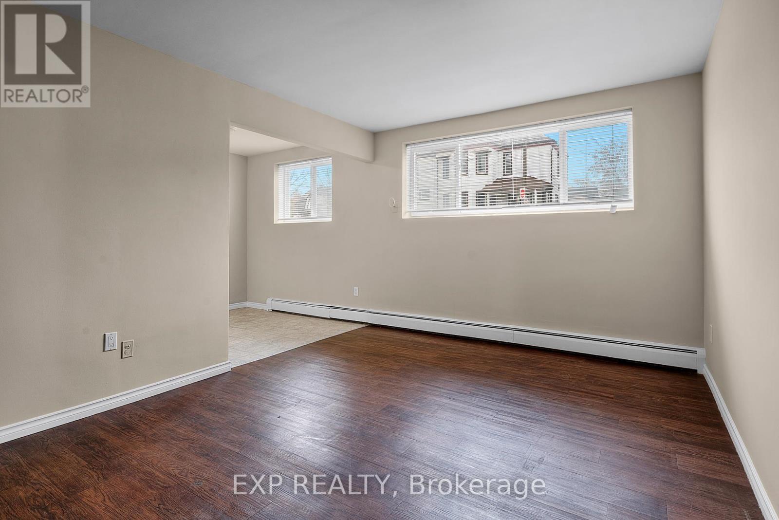 1 - 4663 Huron Street, Niagara Falls, Ontario  L2E 2H7 - Photo 4 - X13696626
