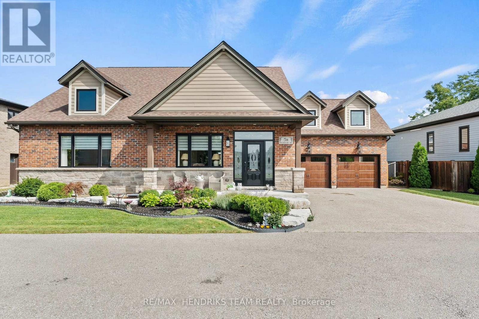 5b Wilholme Drive, St. Catharines, Ontario  L2W 1B9 - Photo 1 - X13697636
