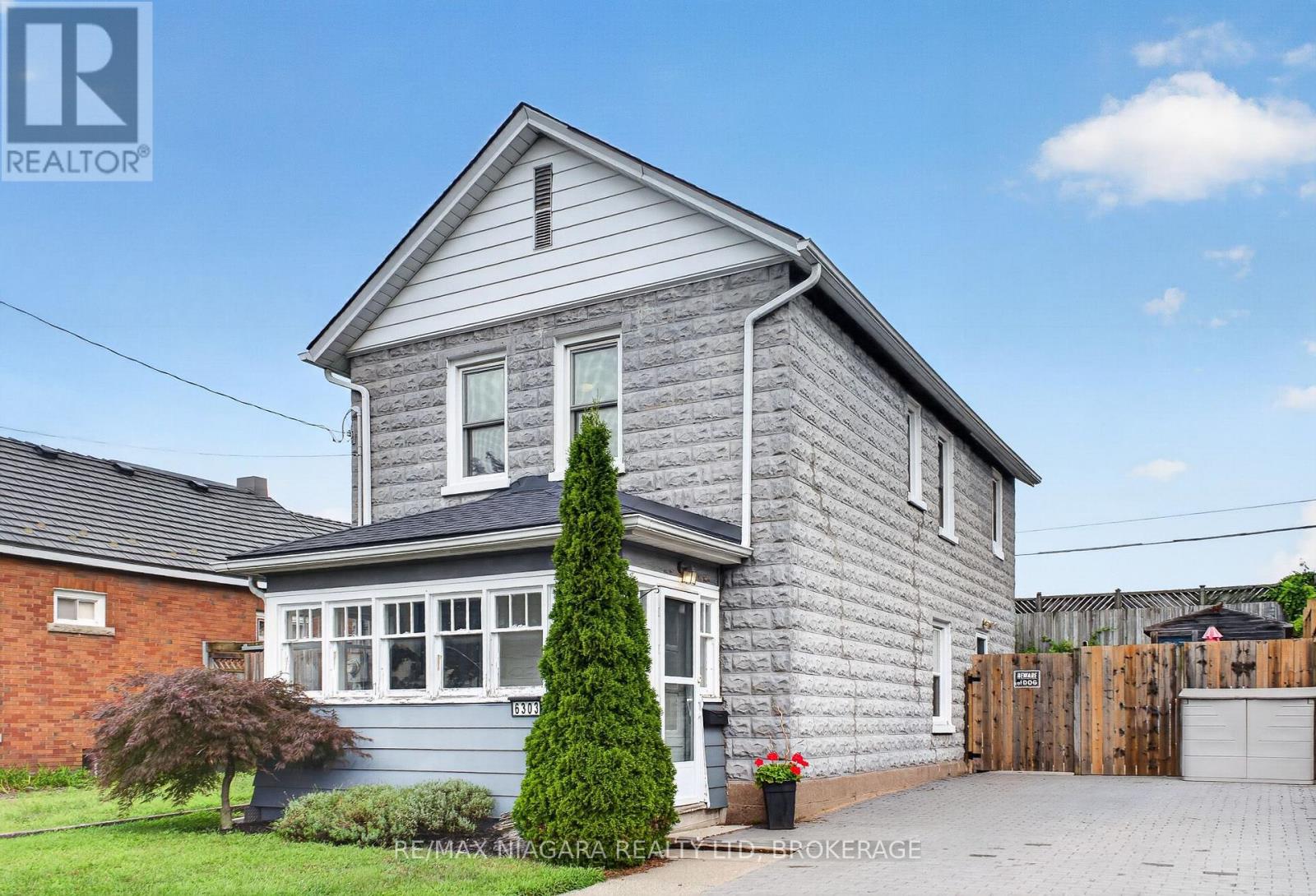 6303 Ker Street, Niagara Falls, Ontario  L2G 1X7 - Photo 1 - X13698302