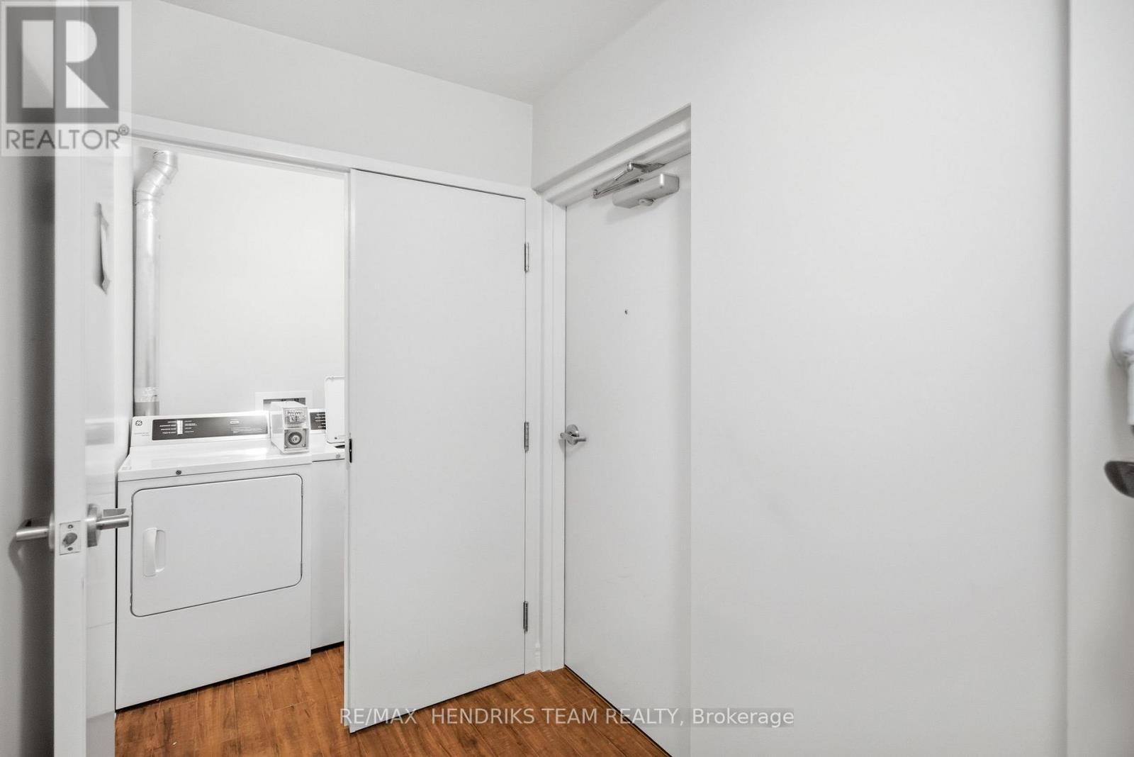 Upper Floor (2a) - 320 Vine Street, St. Catharines, Ontario  L2M 4T3 - Photo 5 - X13698788