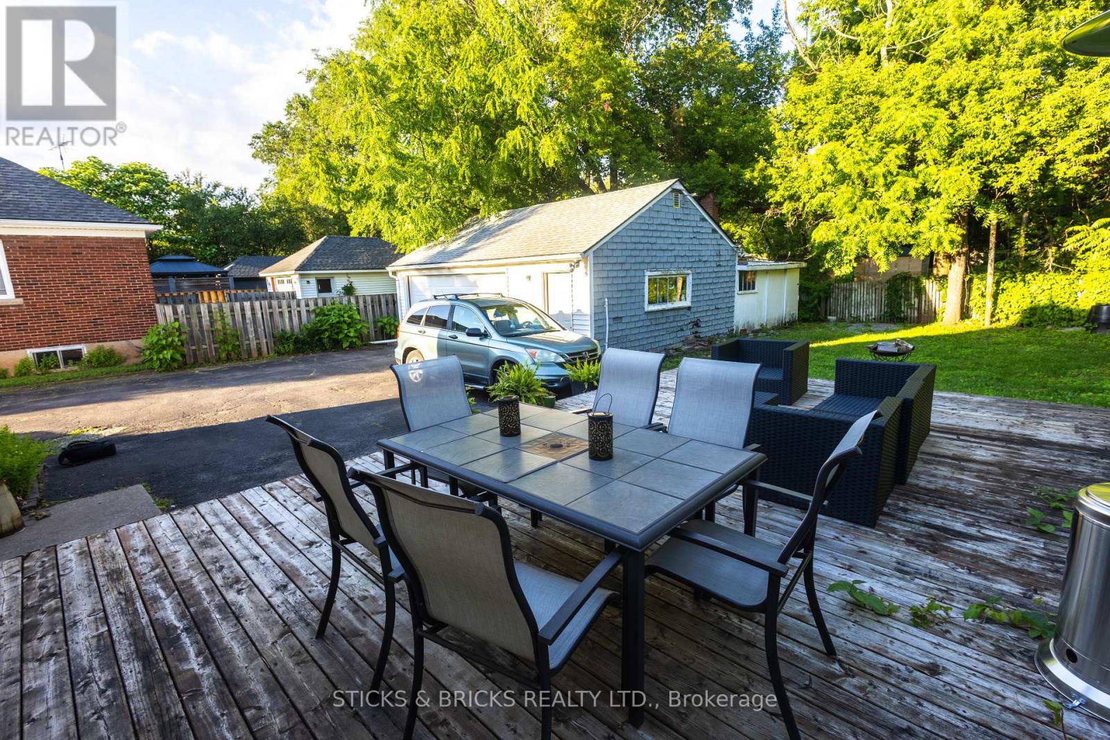 6088 Dorchester Road, Niagara Falls, Ontario  L2G 5T2 - Photo 4 - X13698948