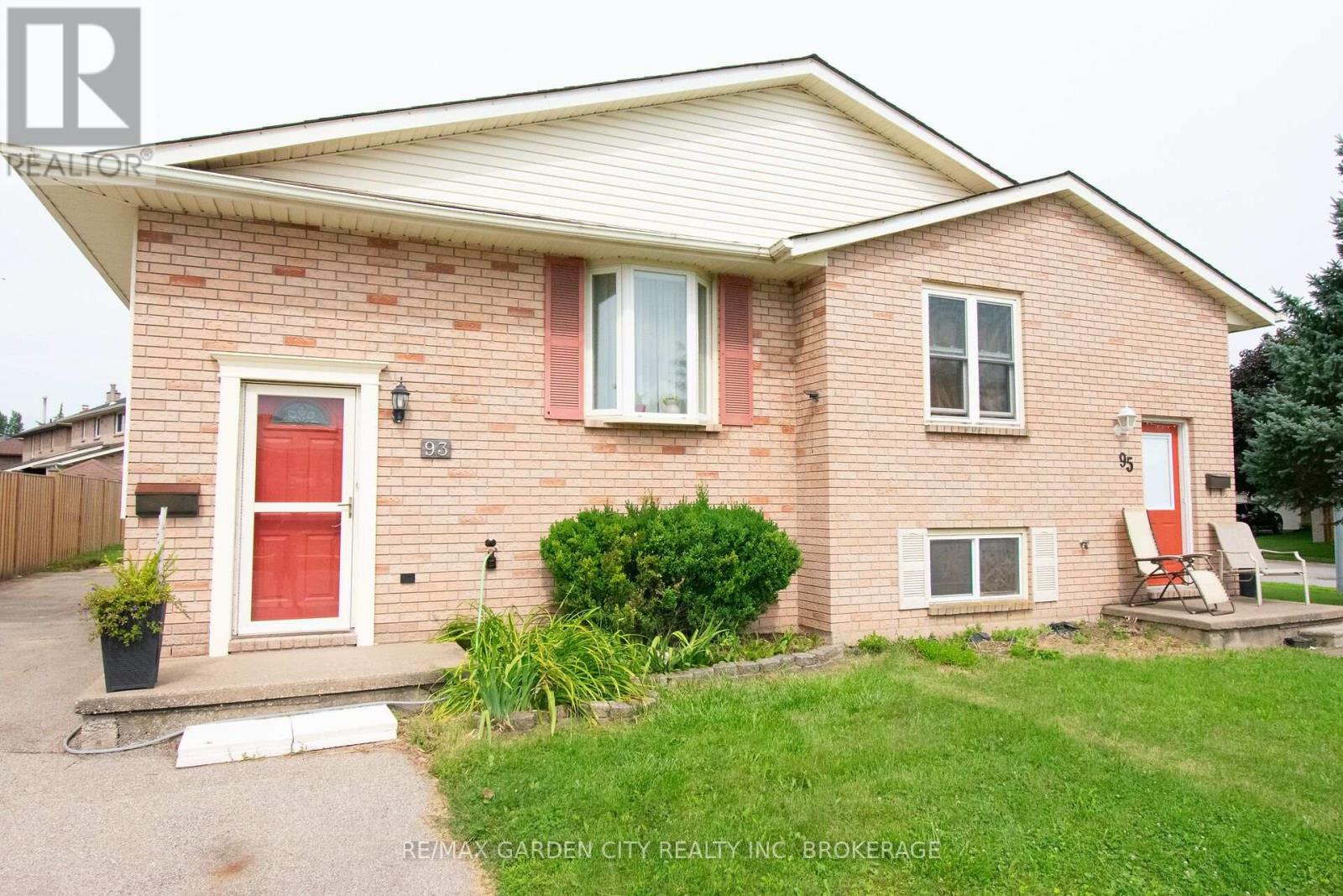 93 Northwood Drive, Welland, Ontario  L3C 6S3 - Photo 1 - X13699194