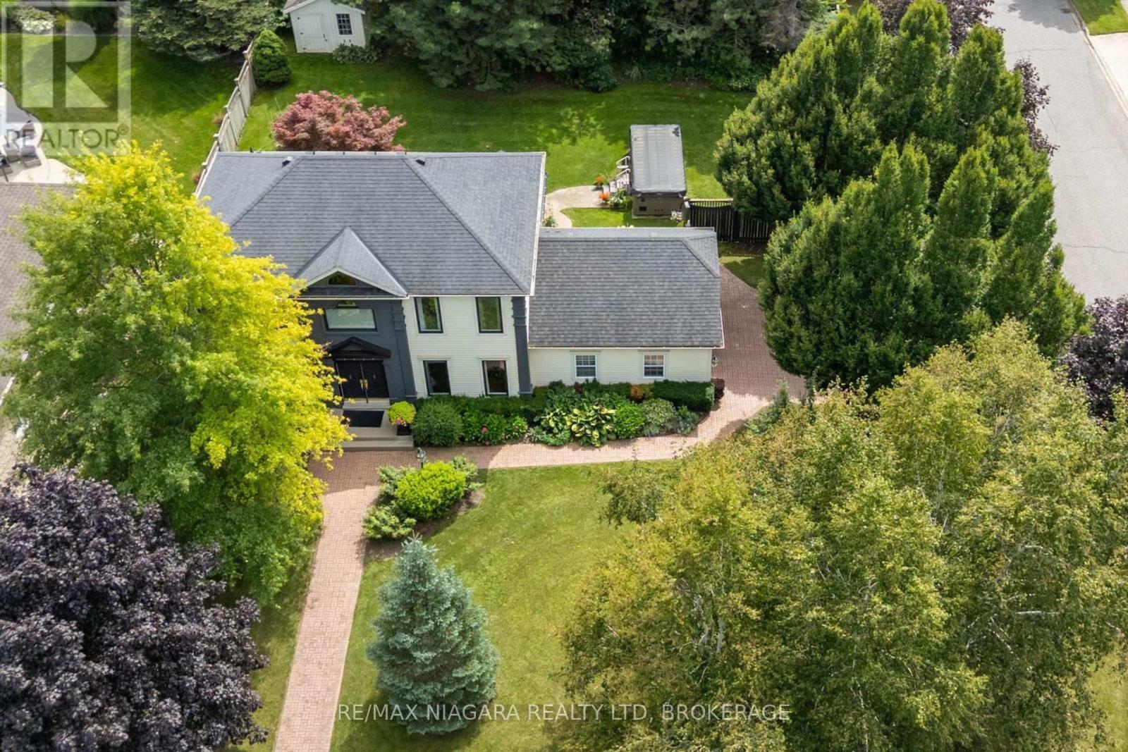 8056 Cathedral Drive, Niagara Falls, Ontario  L2H 2Z2 - Photo 1 - X13703606