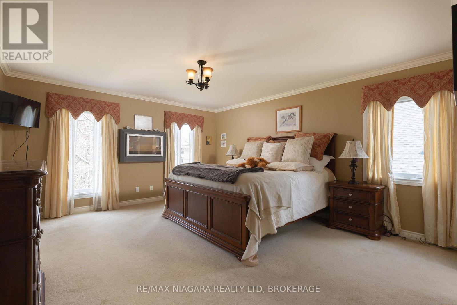 8056 Cathedral Drive, Niagara Falls, Ontario  L2H 2Z2 - Photo 22 - X13703606