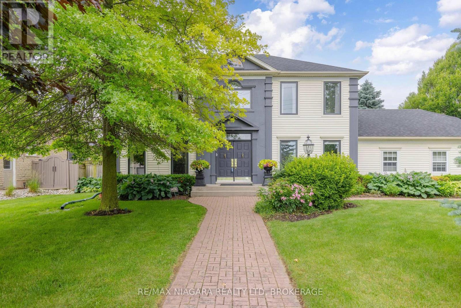 8056 Cathedral Drive, Niagara Falls, Ontario  L2H 2Z2 - Photo 4 - X13703606