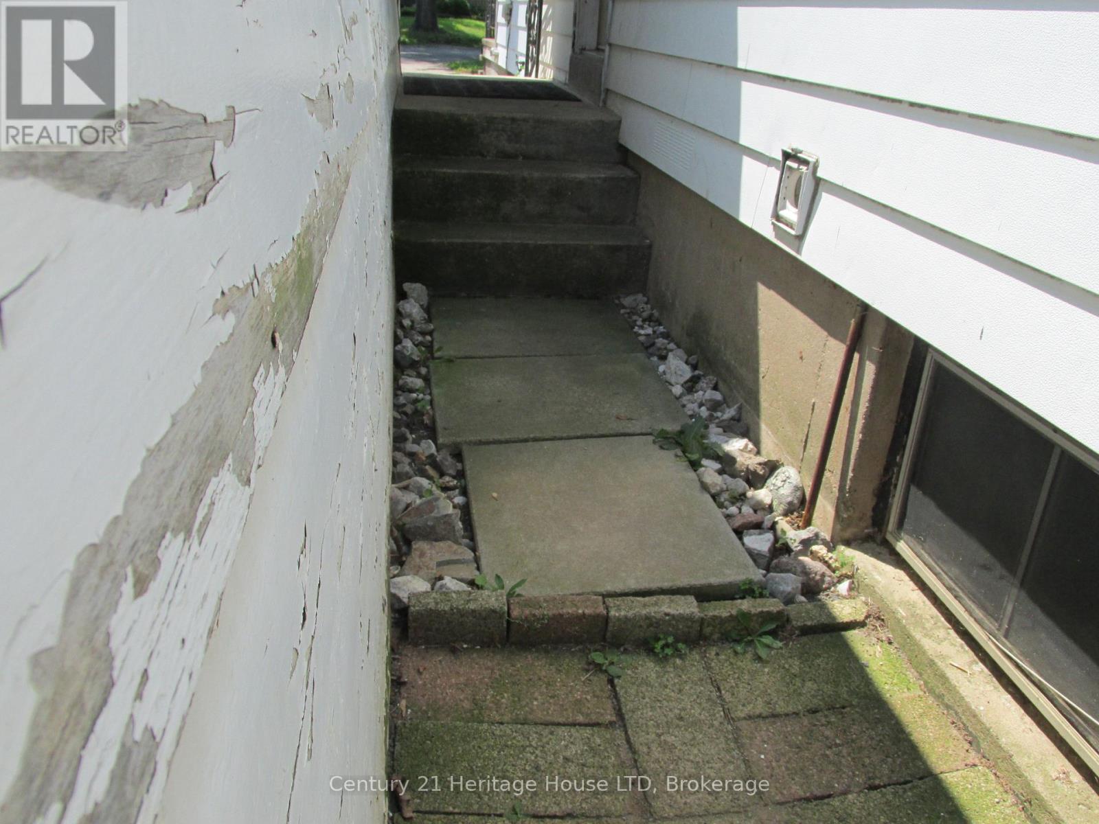 3 Melba Road, St. Catharines, Ontario  L2M 4P5 - Photo 19 - X13704918