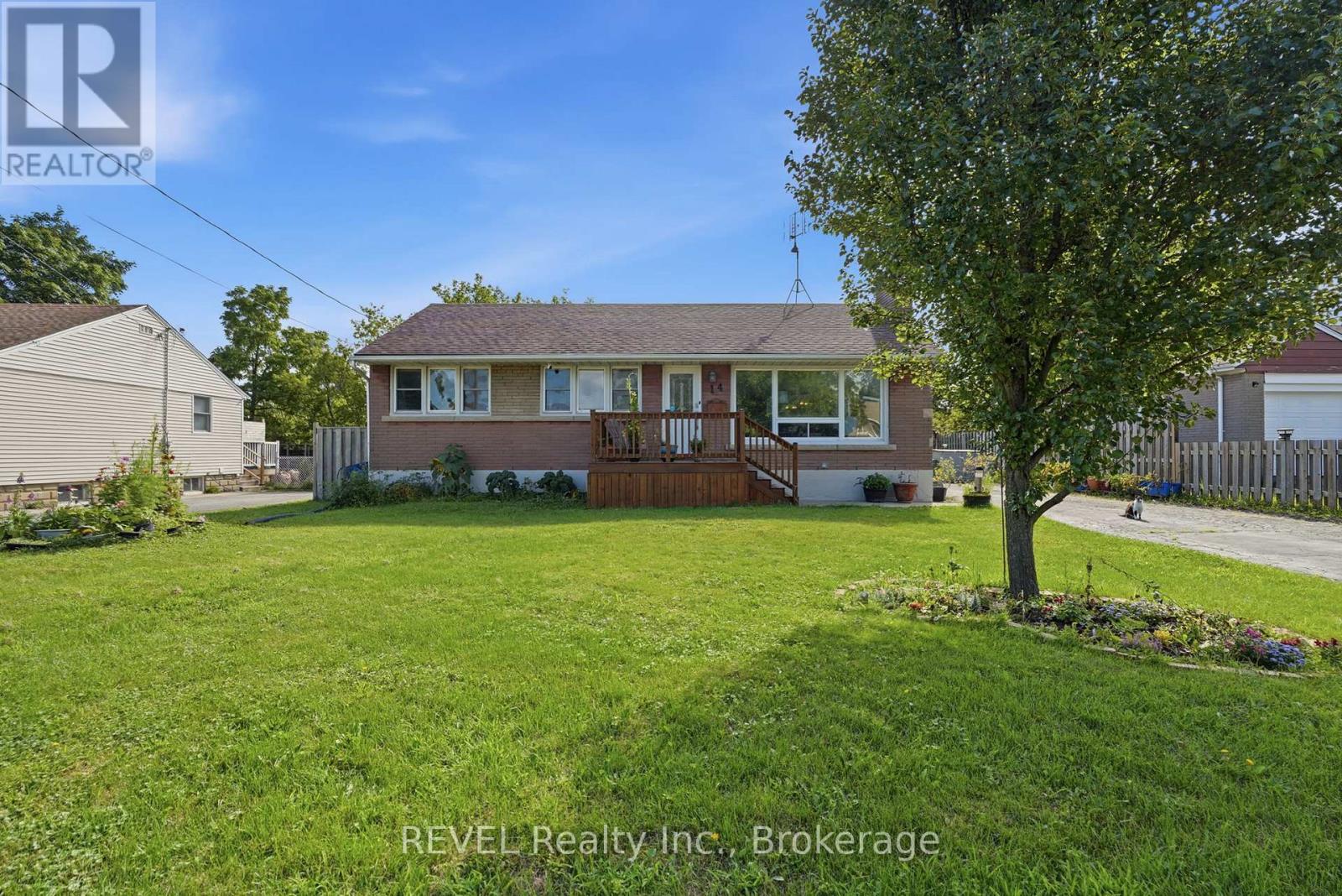 14 Gram Avenue, Welland, Ontario  L3C 1H3 - Photo 1 - X13705266