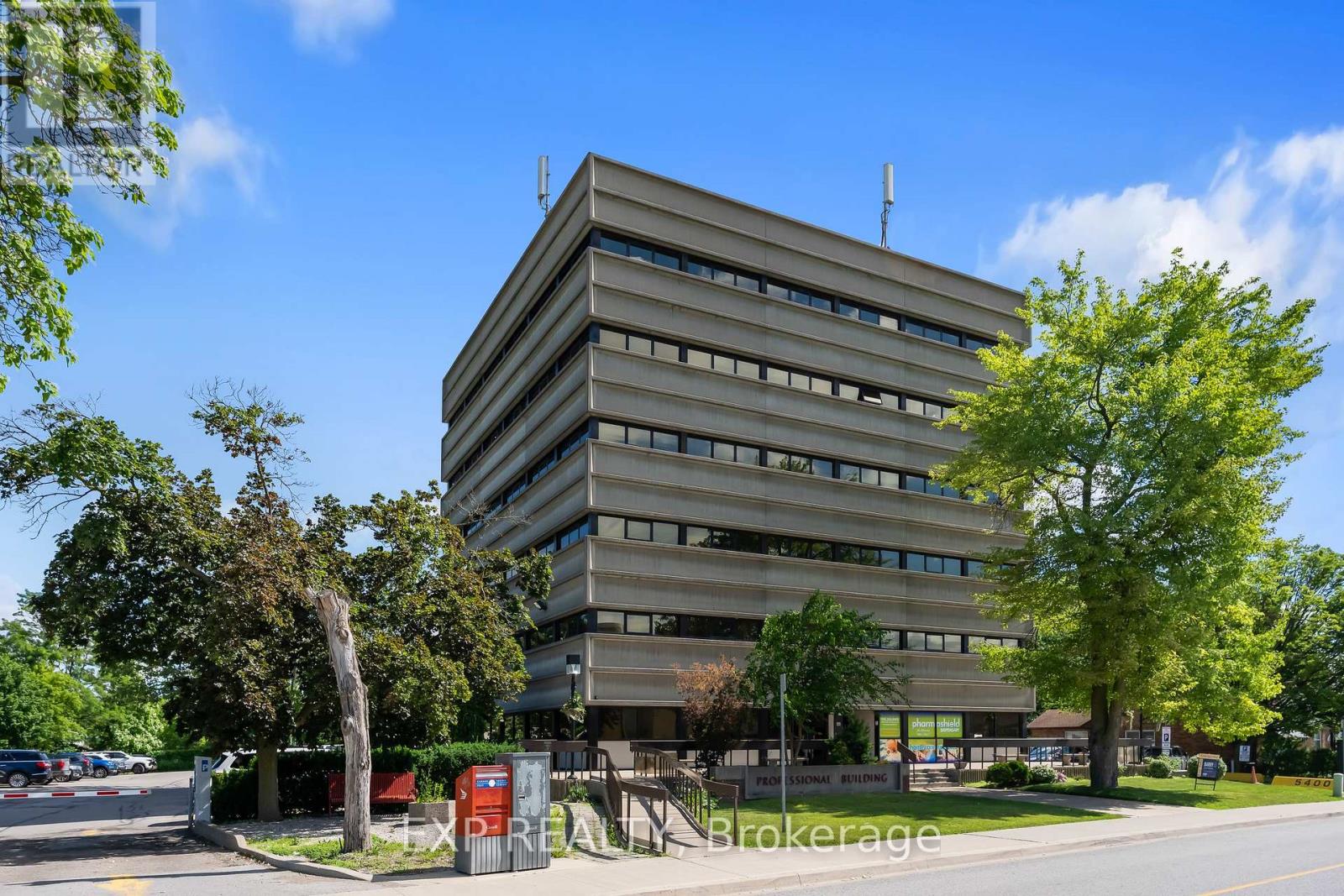 603-604 - 5400 Portage Road, Niagara Falls, Ontario  L2G 5X7 - Photo 1 - X13706486