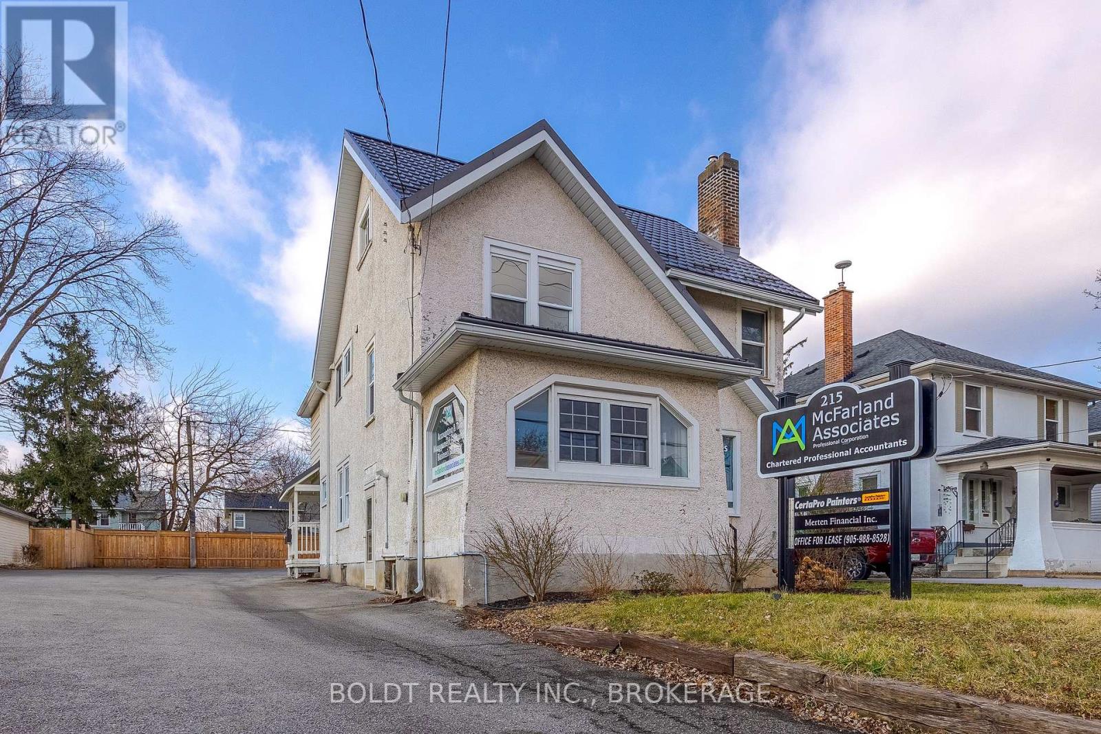 2d - 215 Ontario Street, St. Catharines, Ontario  L2R 5L2 - Photo 1 - X13708120
