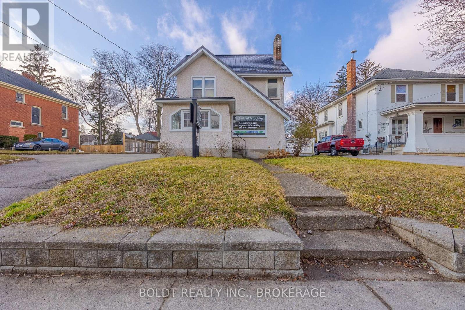 3a - 215 Ontario Street, St. Catharines, Ontario  L2R 5L2 - Photo 2 - X13708124