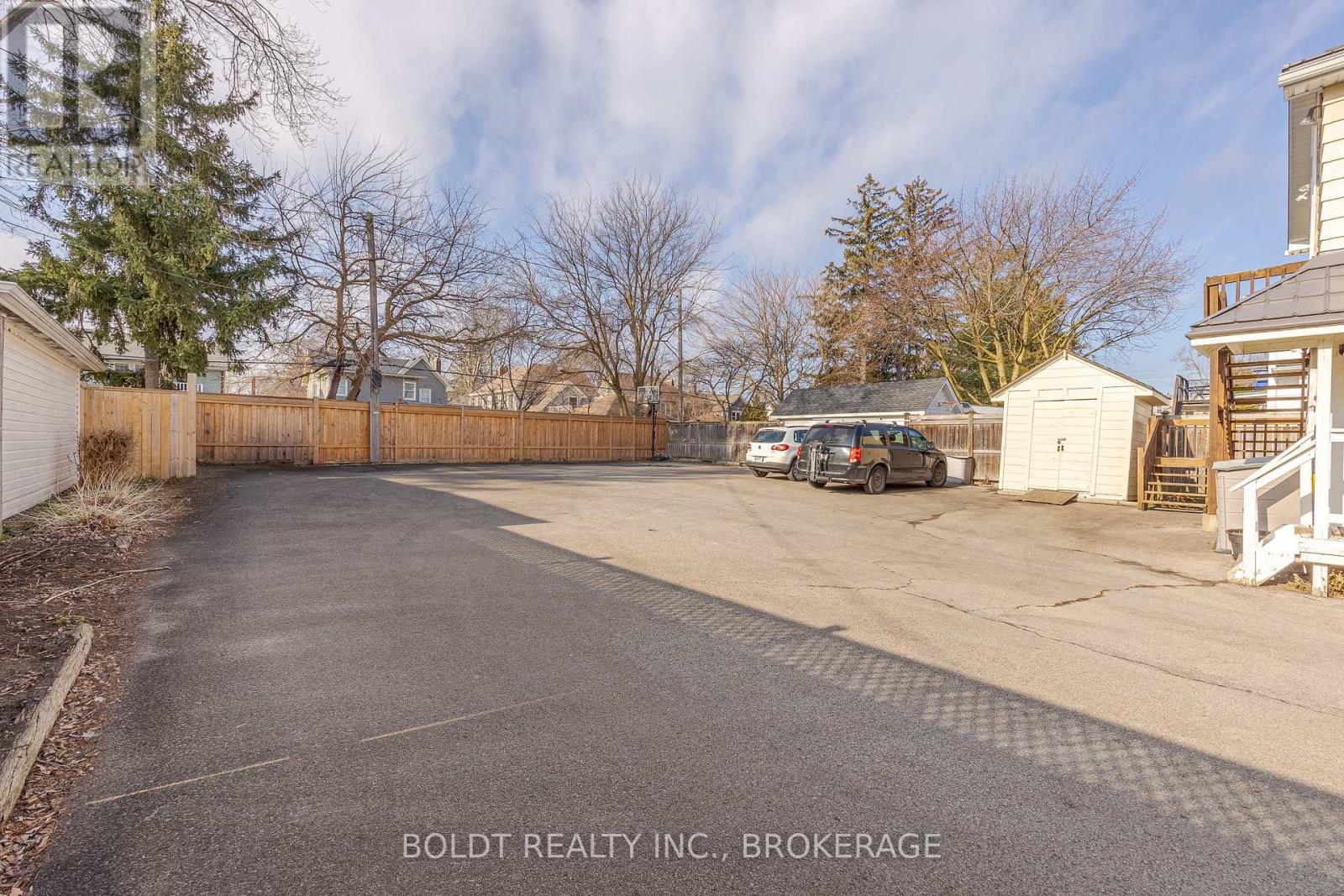 3a - 215 Ontario Street, St. Catharines, Ontario  L2R 5L2 - Photo 3 - X13708124