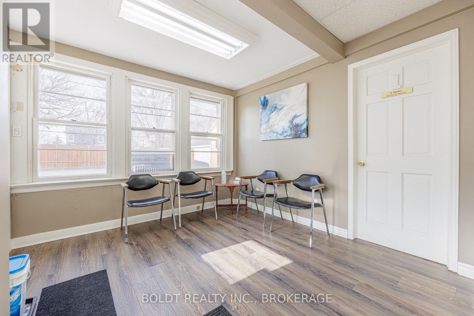 3a - 215 Ontario Street, St. Catharines, Ontario  L2R 5L2 - Photo 4 - X13708124