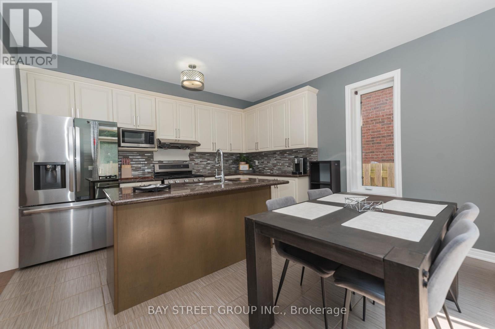 116 Winterberry Boulevard, Thorold, Ontario  L2V 0B5 - Photo 4 - X13708924