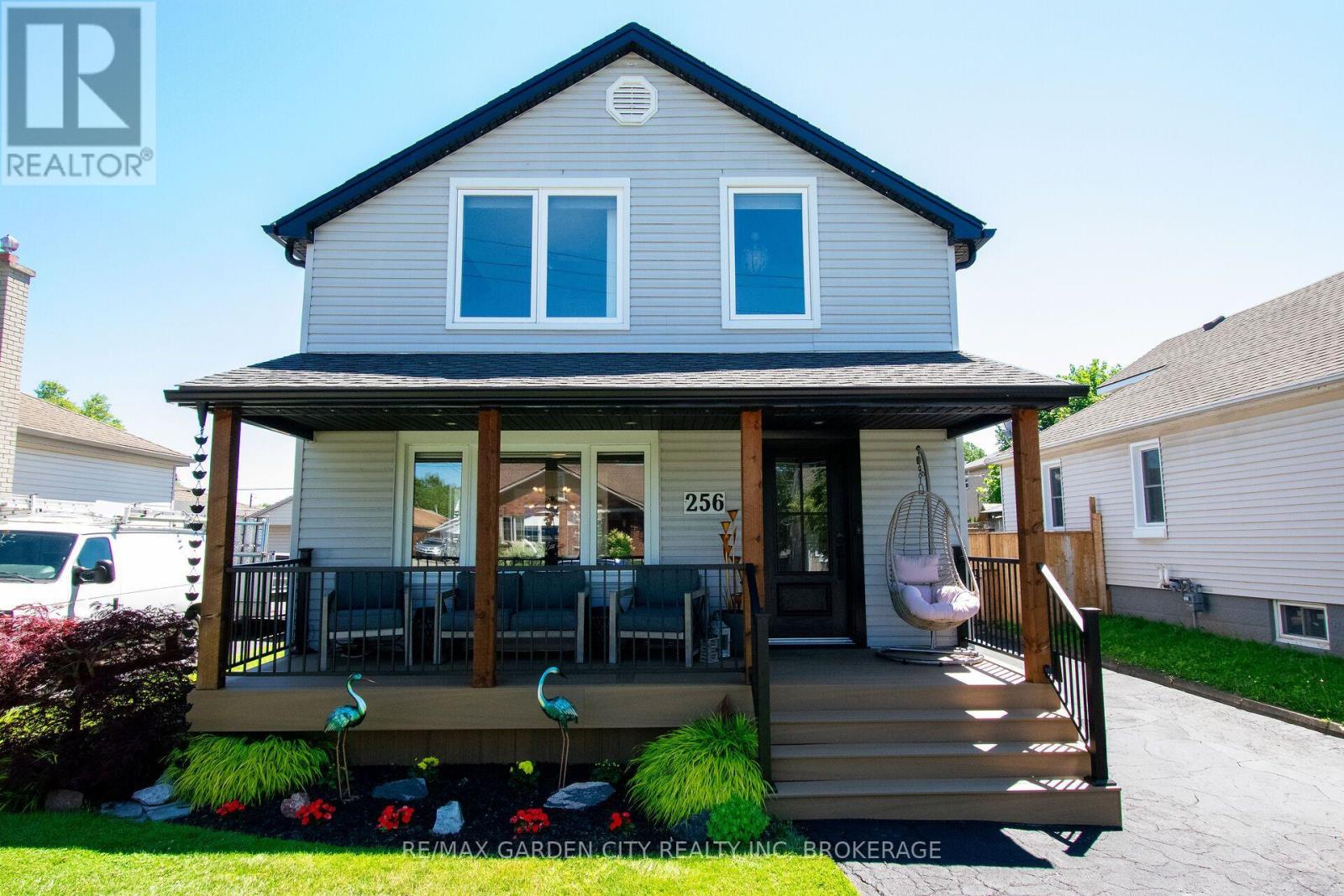 256 Scholfield Avenue S, Welland, Ontario  L3B 1N7 - Photo 1 - X13709318