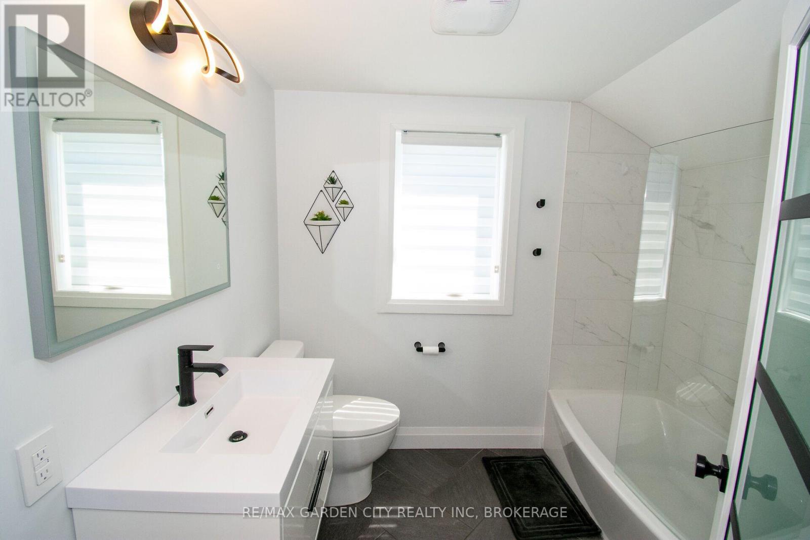 256 Scholfield Avenue S, Welland, Ontario  L3B 1N7 - Photo 25 - X13709318