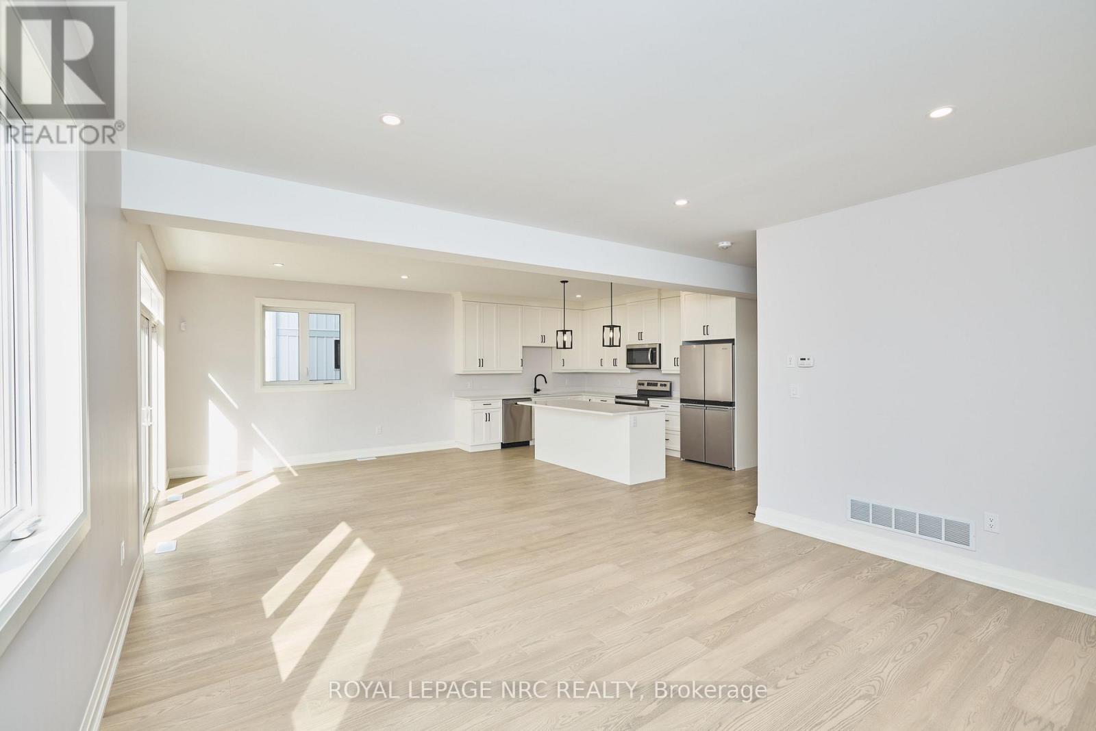 196 Hodgkins Avenue, Thorold, Ontario  L2V 0M6 - Photo 7 - X13709514
